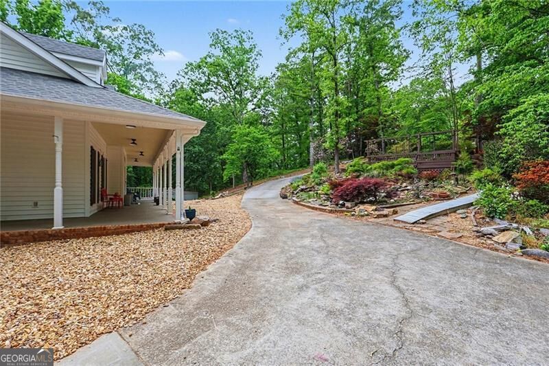 5735 E Ridge Drive Property Photo 11