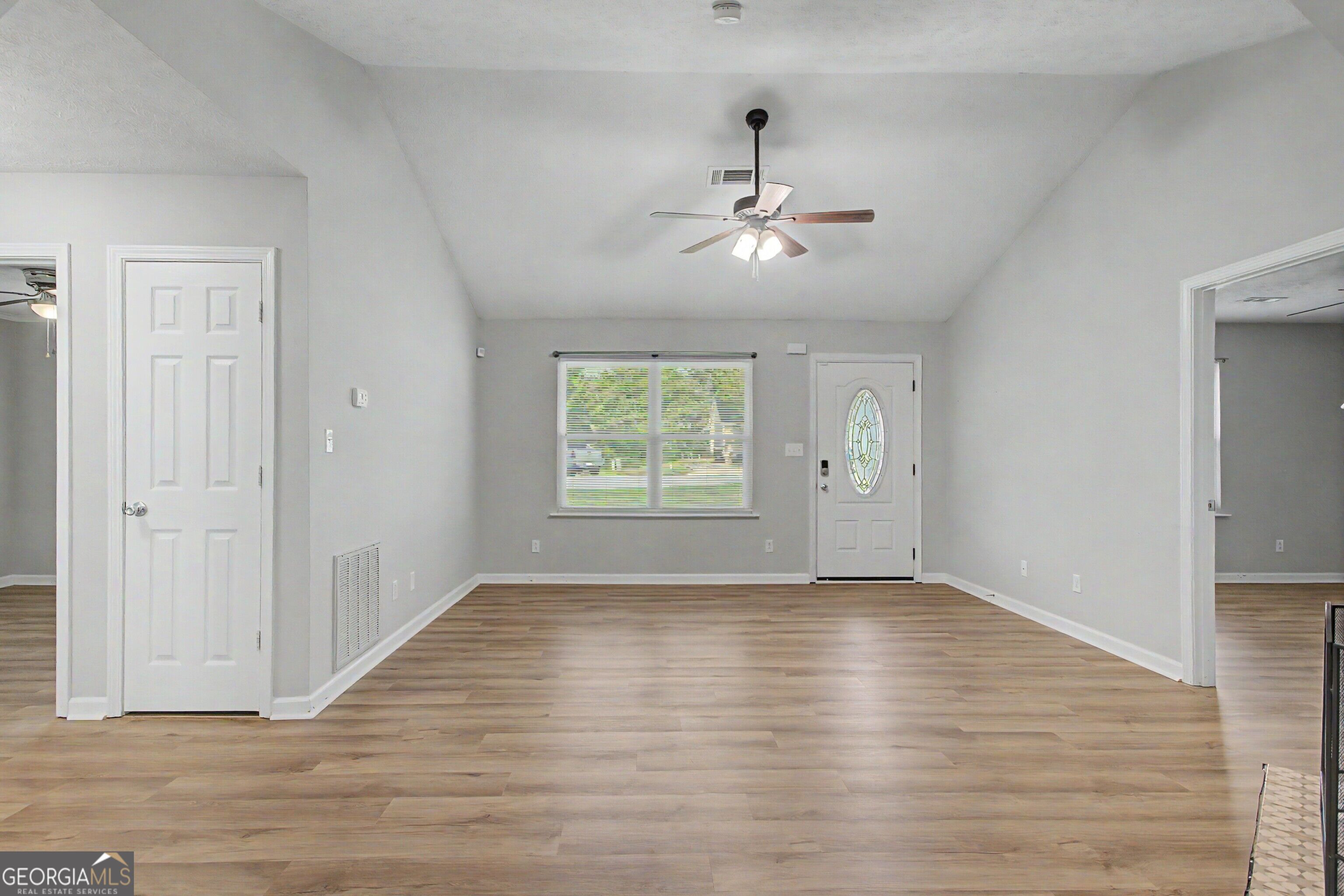 32 Oak Street Property Photo 10