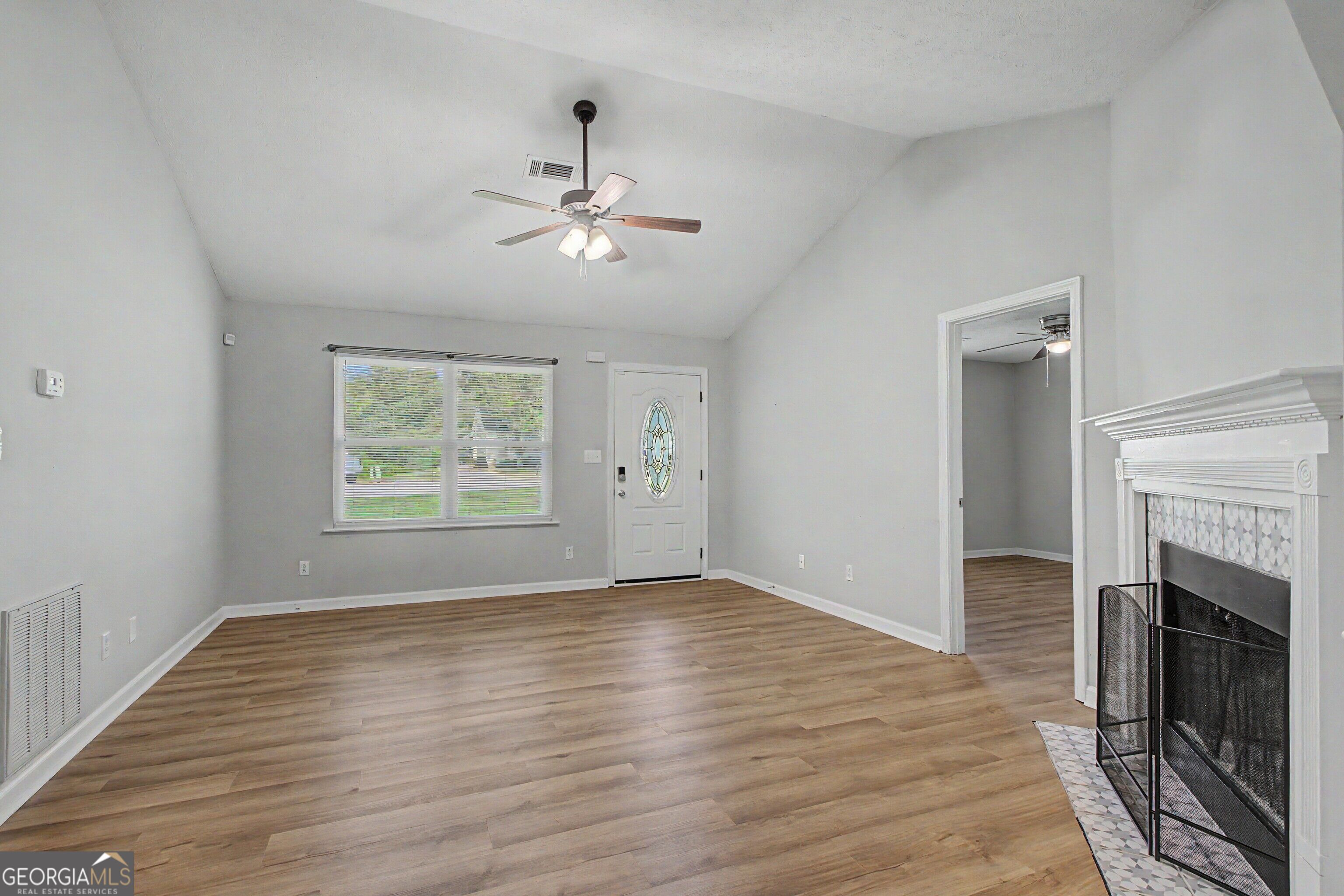 32 Oak Street Property Photo 12