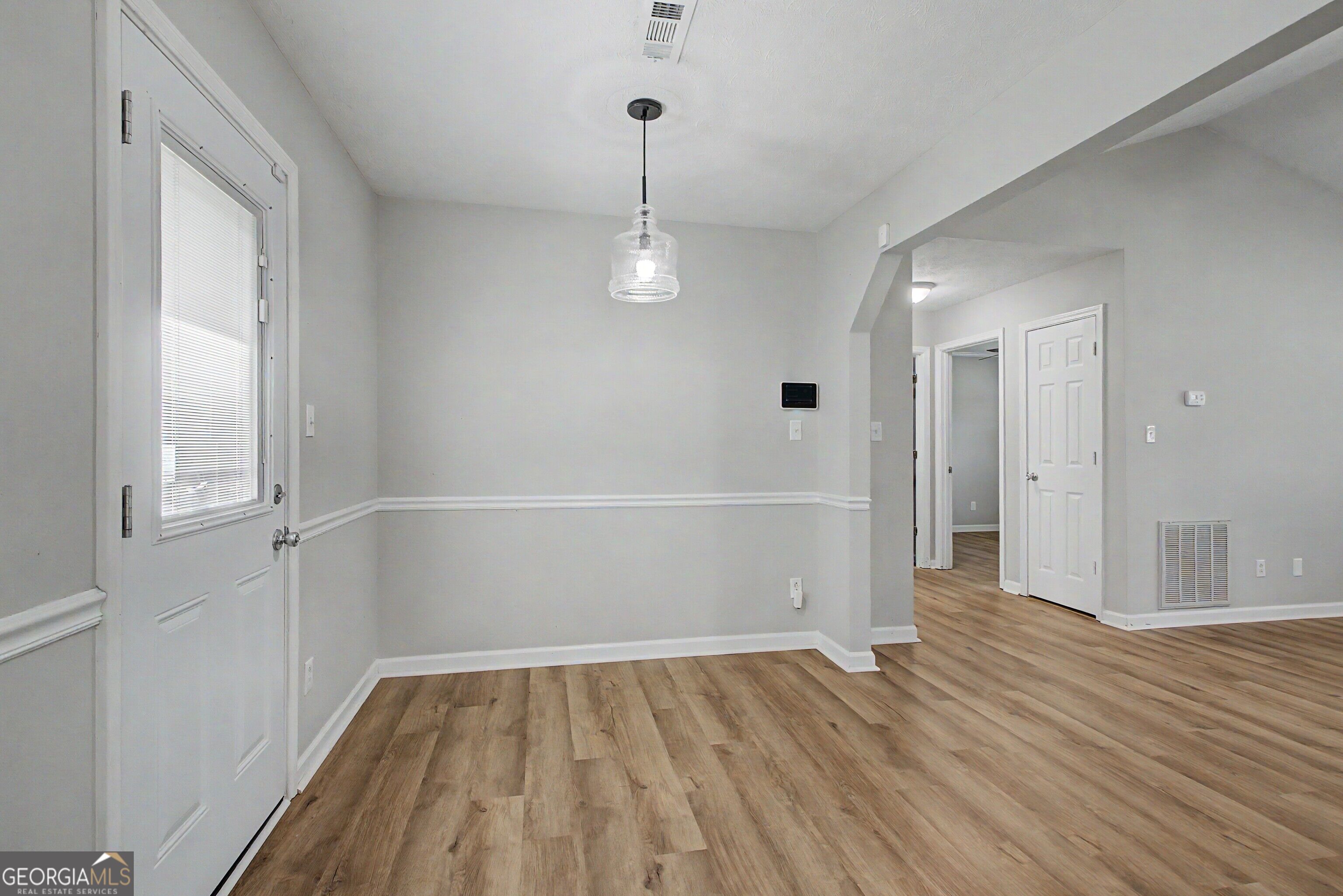 32 Oak Street Property Photo 16