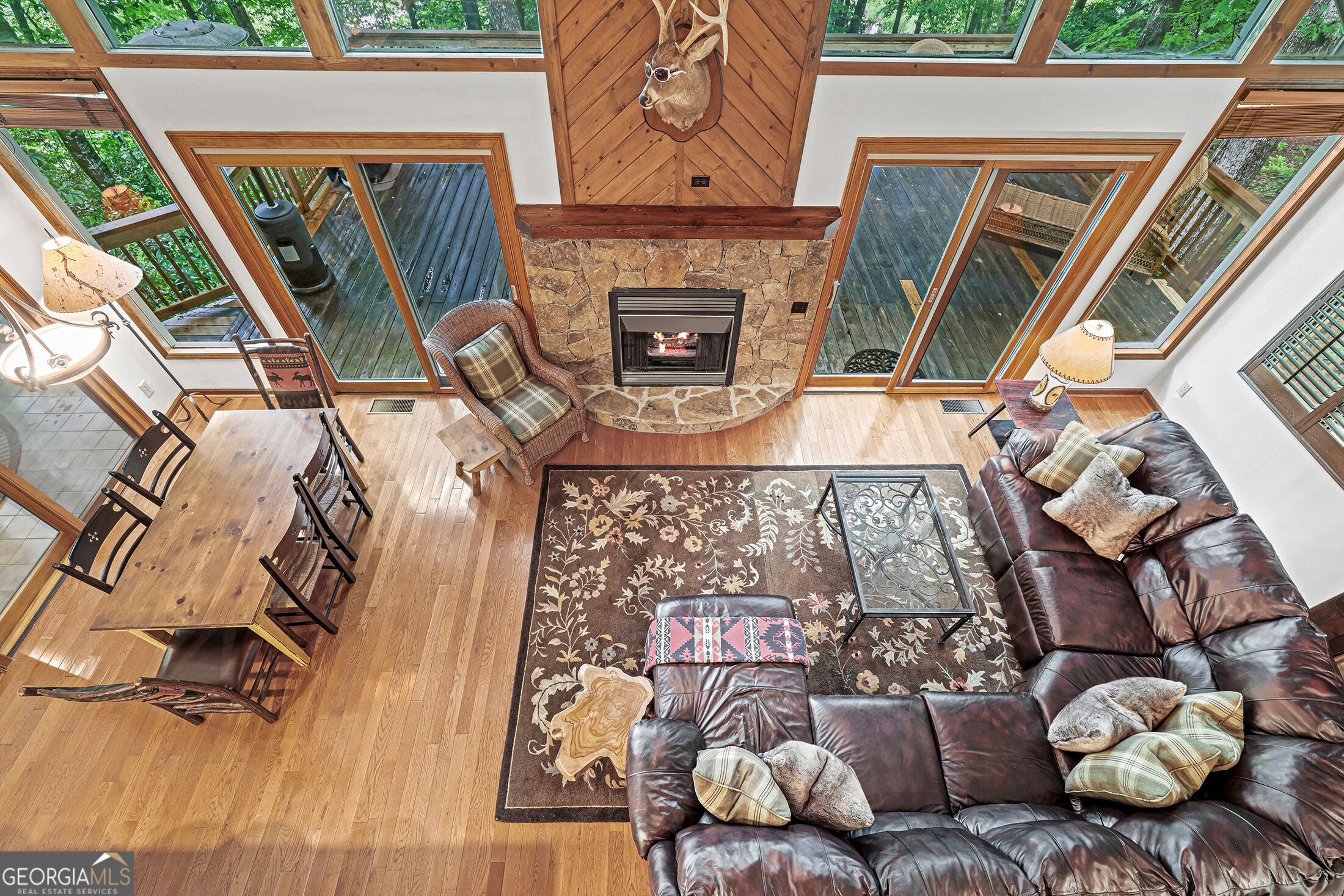 83 Hilltop Circle Property Photo 8