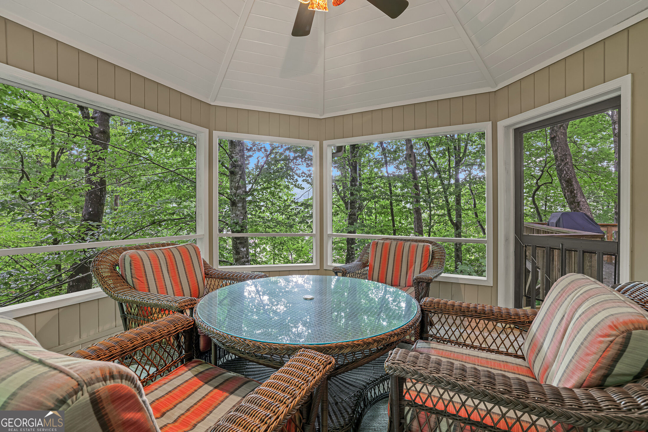 83 Hilltop Circle Property Photo 13