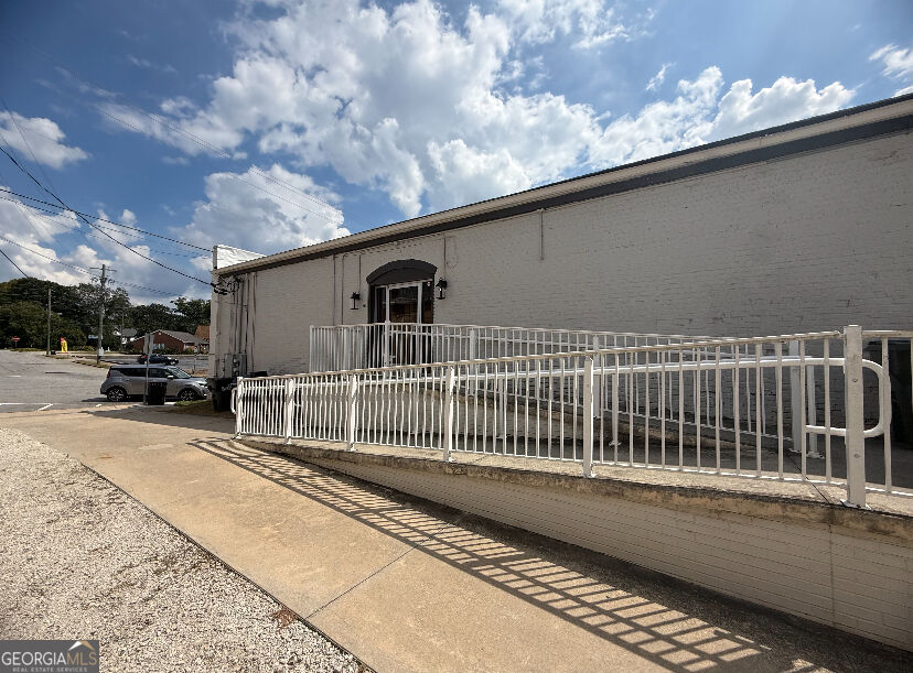 86 S Forest Avenue # D Property Photo 2