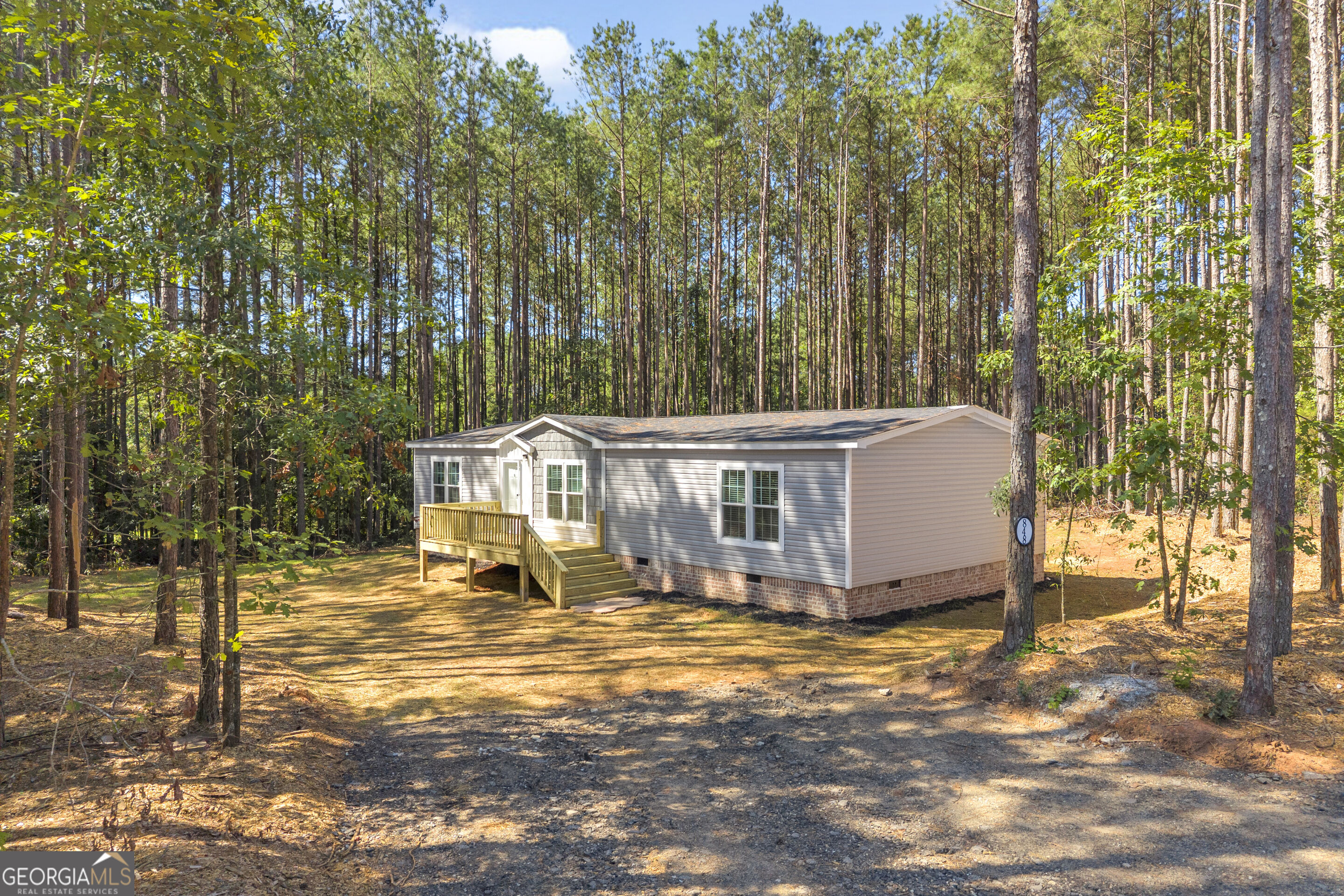 848 Swilling Road Property Photo 2