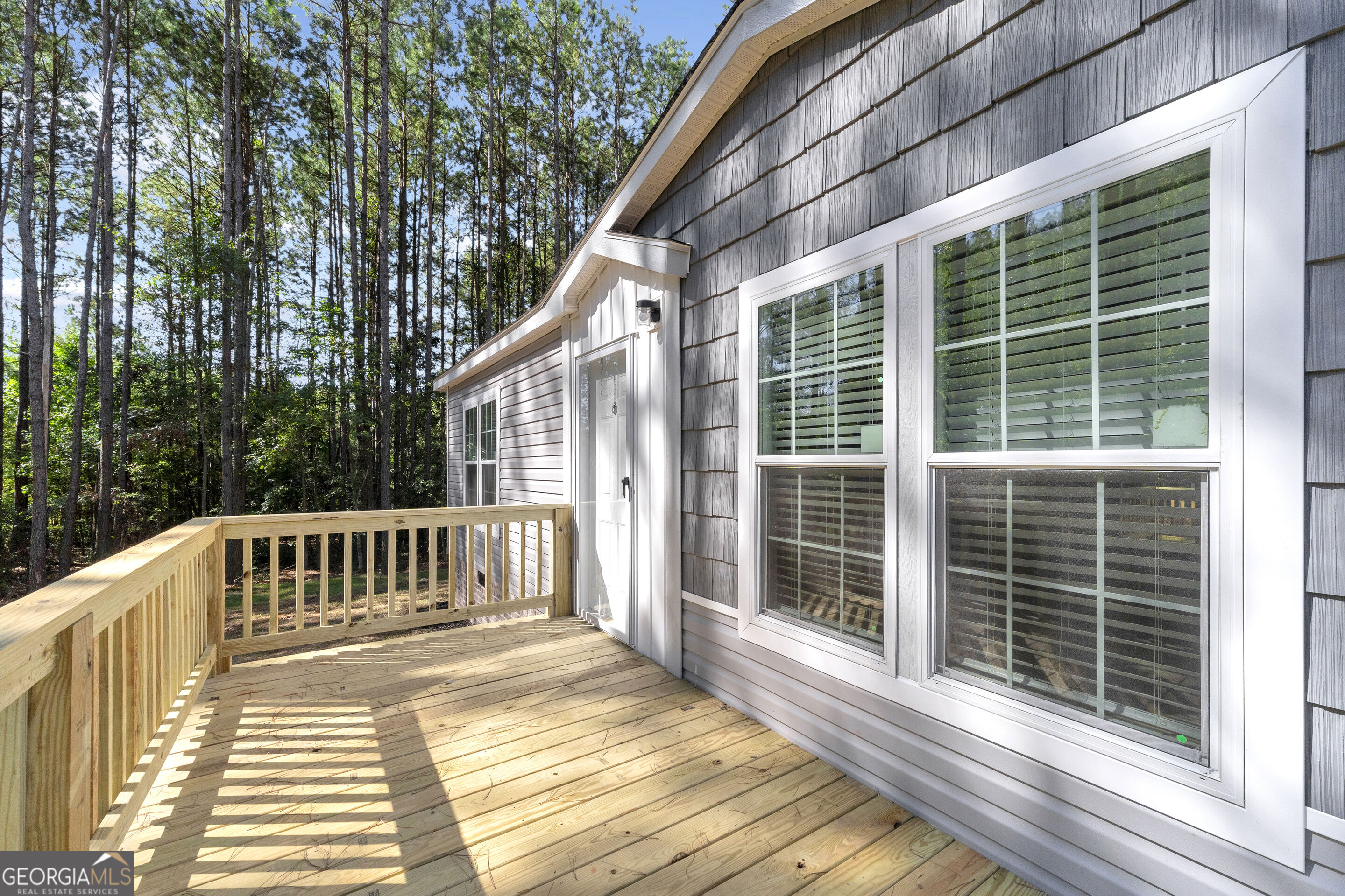 848 Swilling Road Property Photo 4