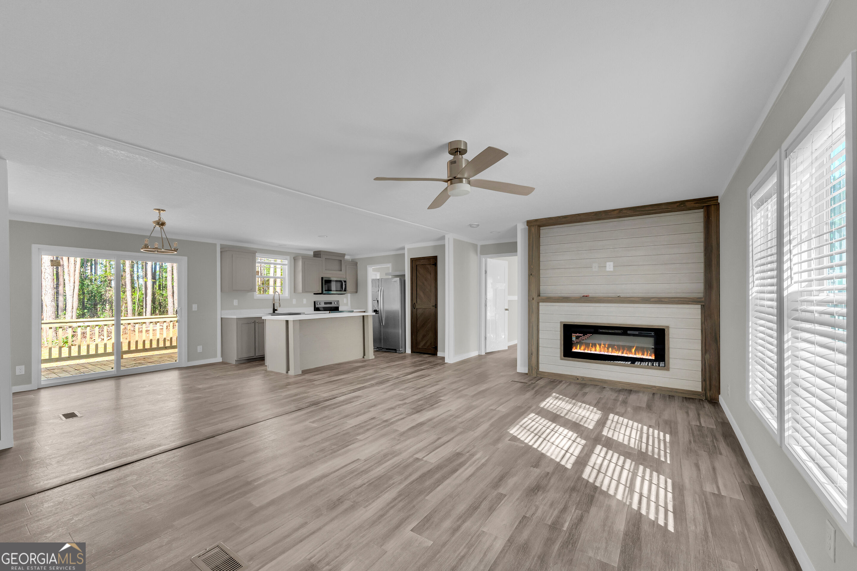 848 Swilling Road Property Photo 6