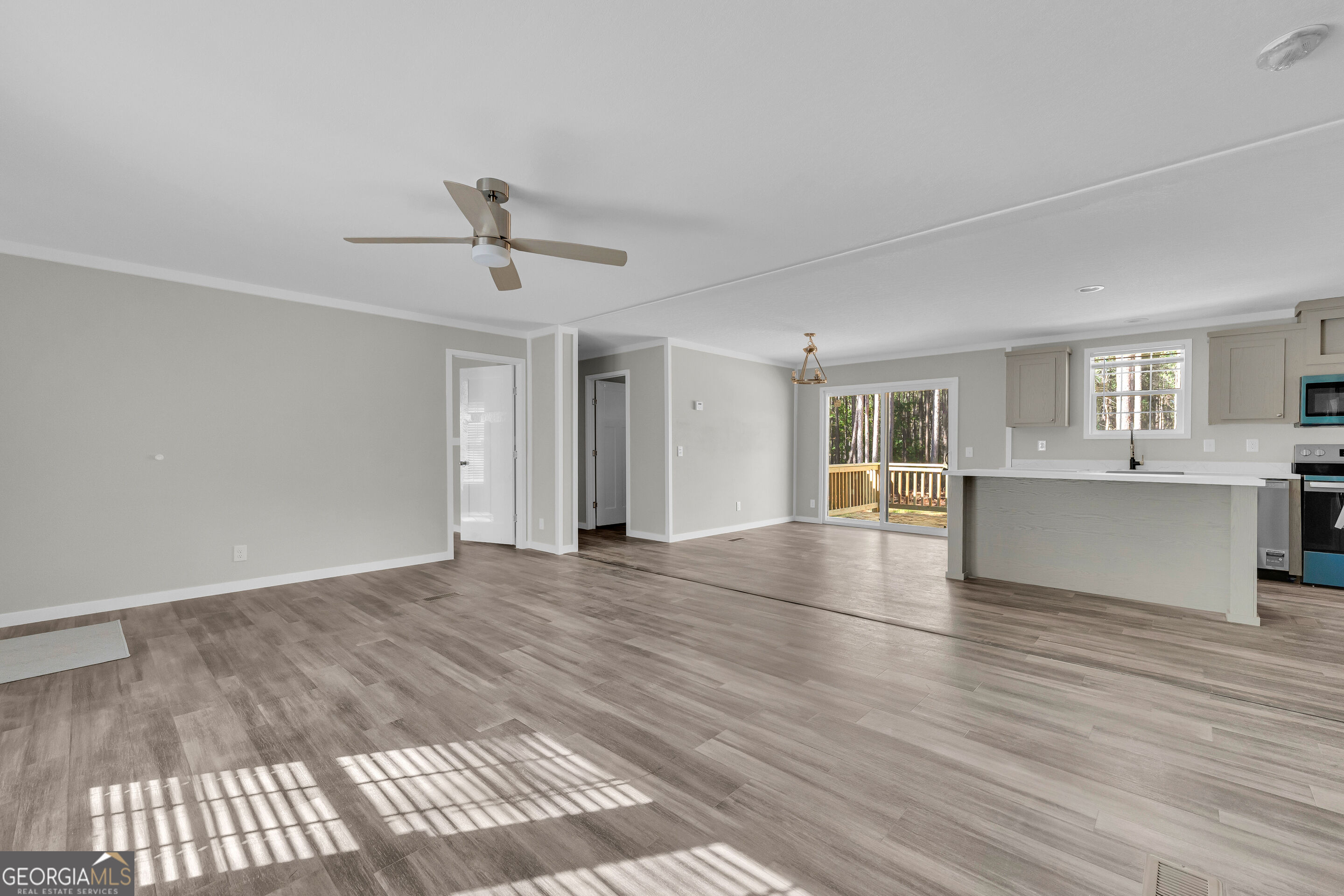 848 Swilling Road Property Photo 9