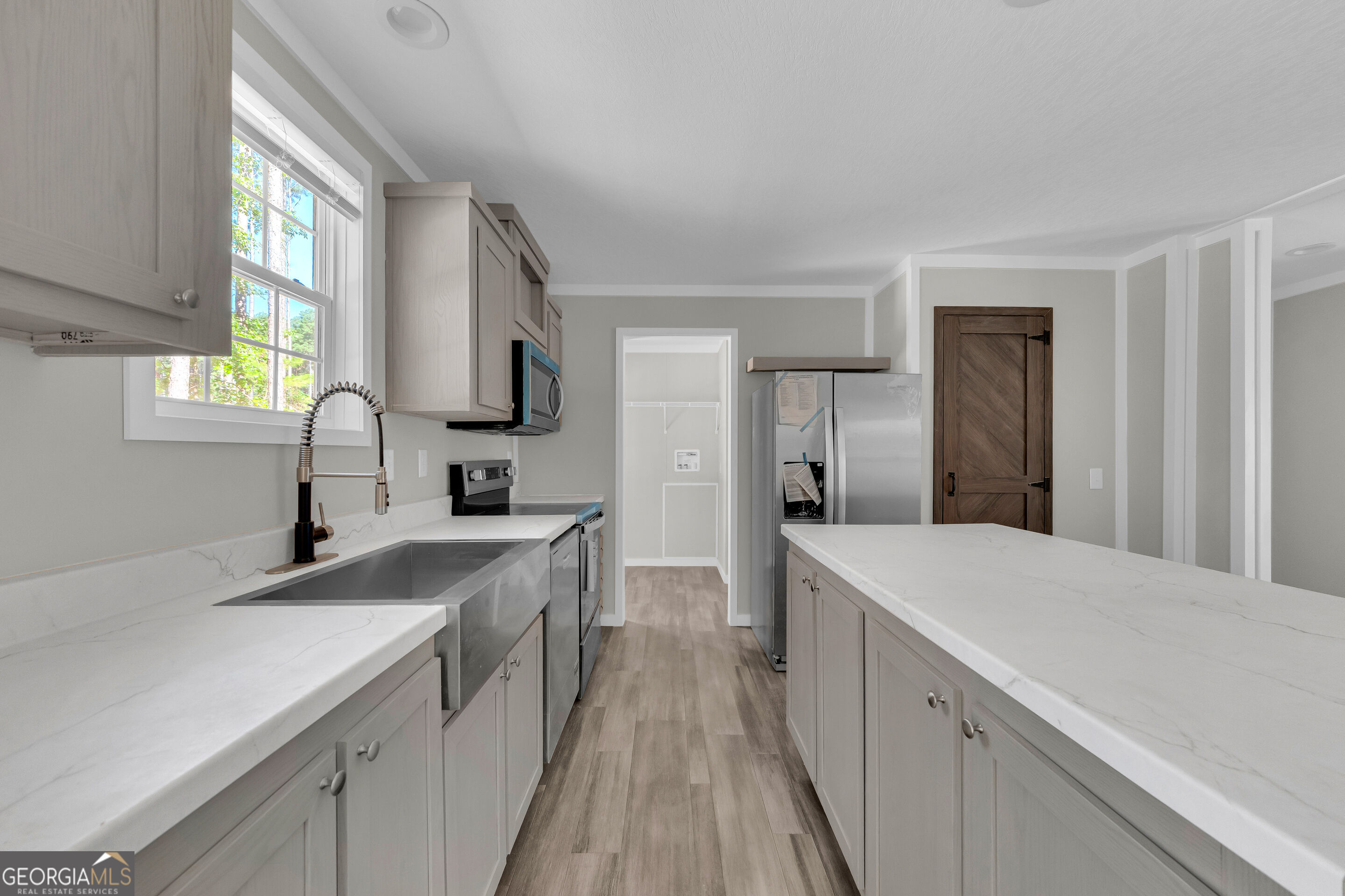 848 Swilling Road Property Photo 13