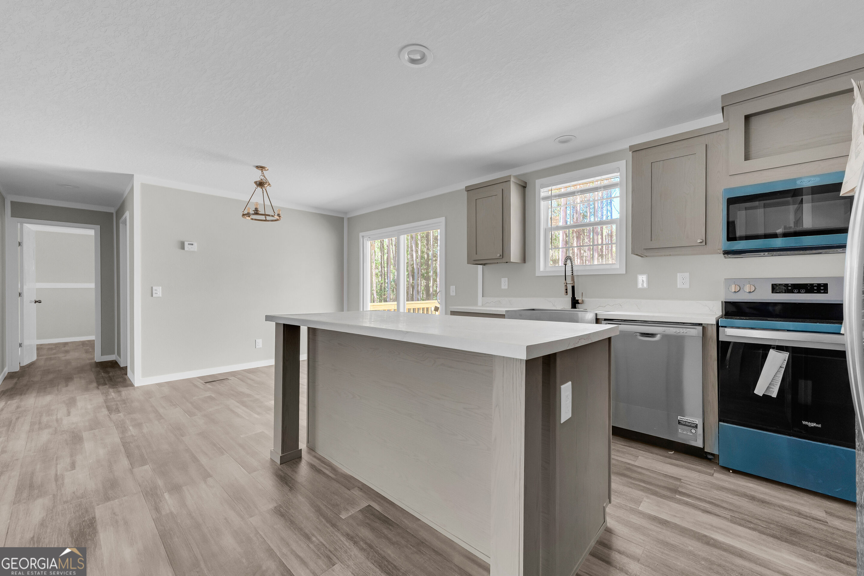 848 Swilling Road Property Photo 16