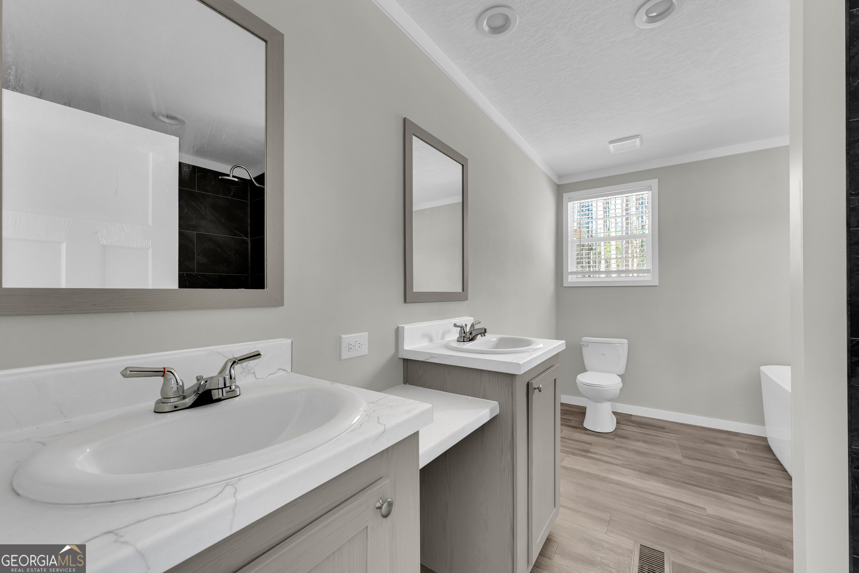 848 Swilling Road Property Photo 21