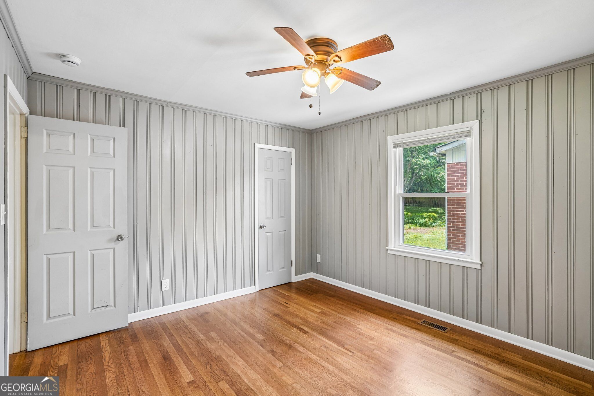 655 Albert Street Nw Property Photo 12