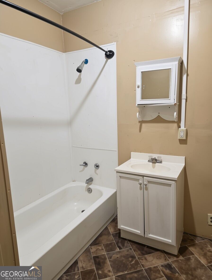 2827 Waverly Avenue Property Photo 6