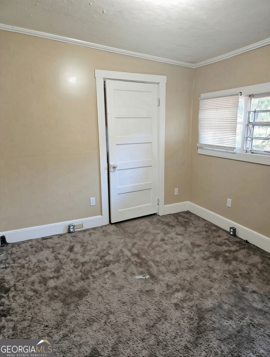 2827 Waverly Avenue Property Photo 8