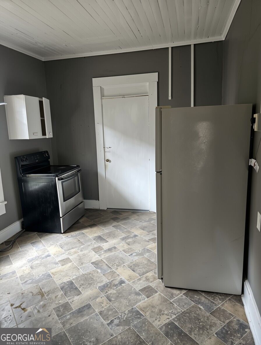 2827 Waverly Avenue Property Photo 11
