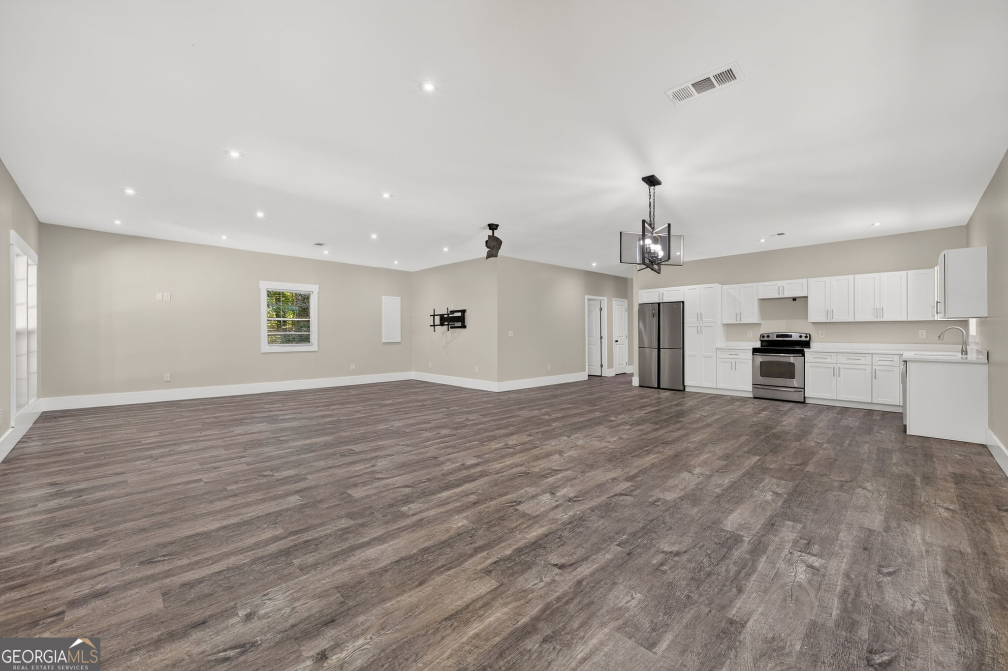 90 Edwin Smith Road Property Photo 11