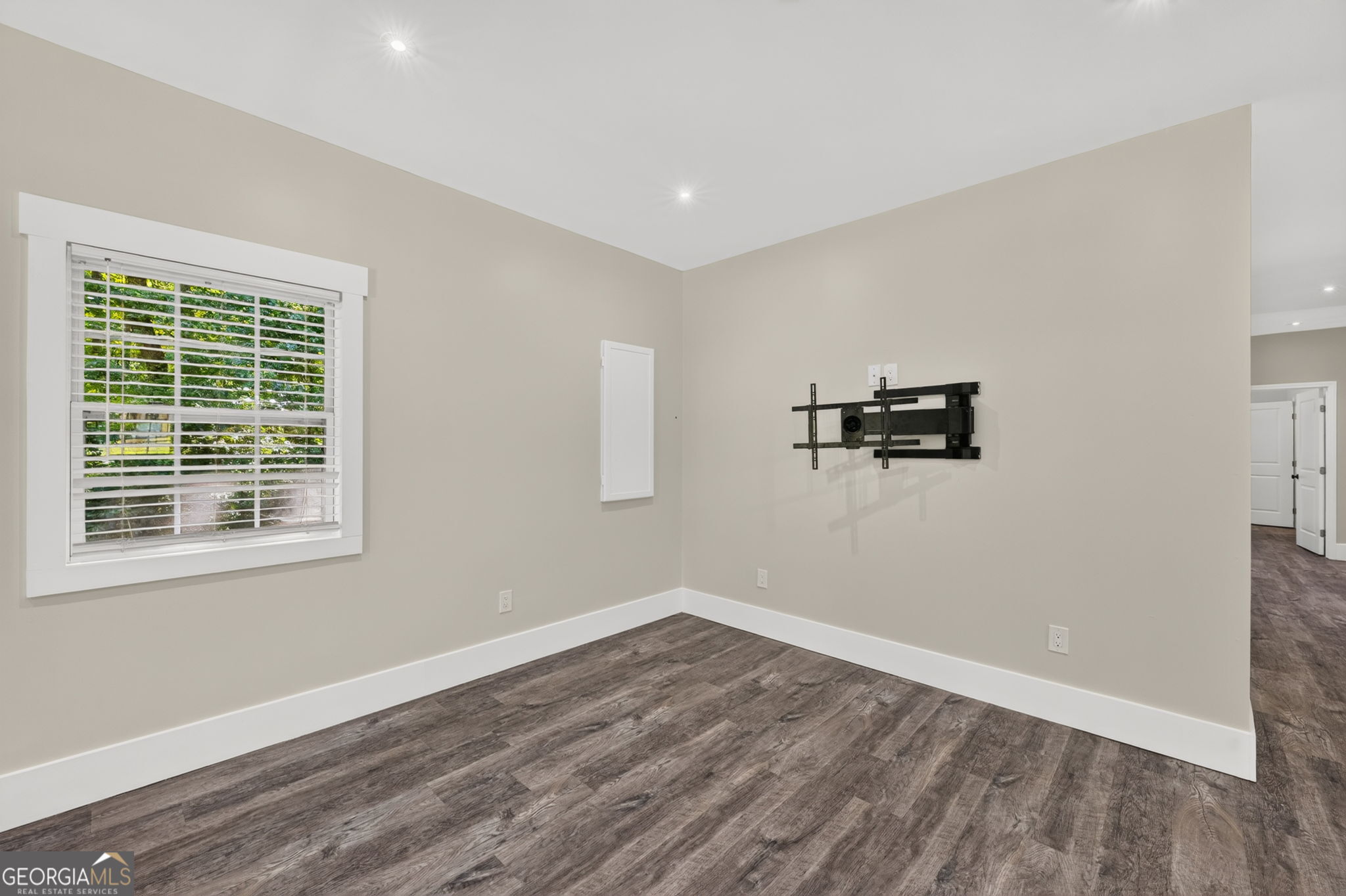 90 Edwin Smith Road Property Photo 14