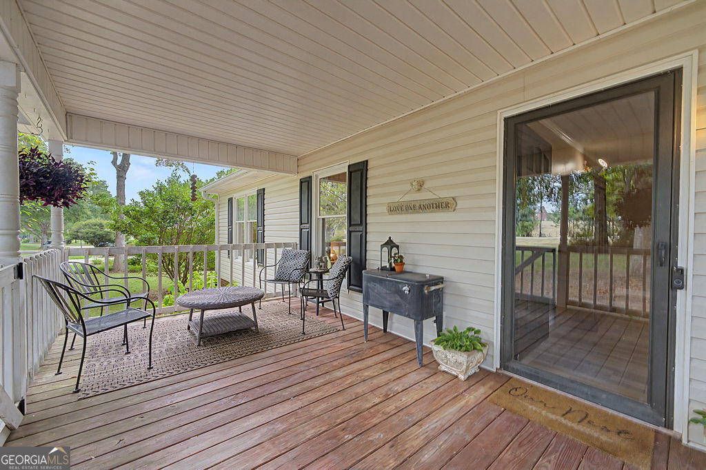 280 Manley Road Property Photo 3