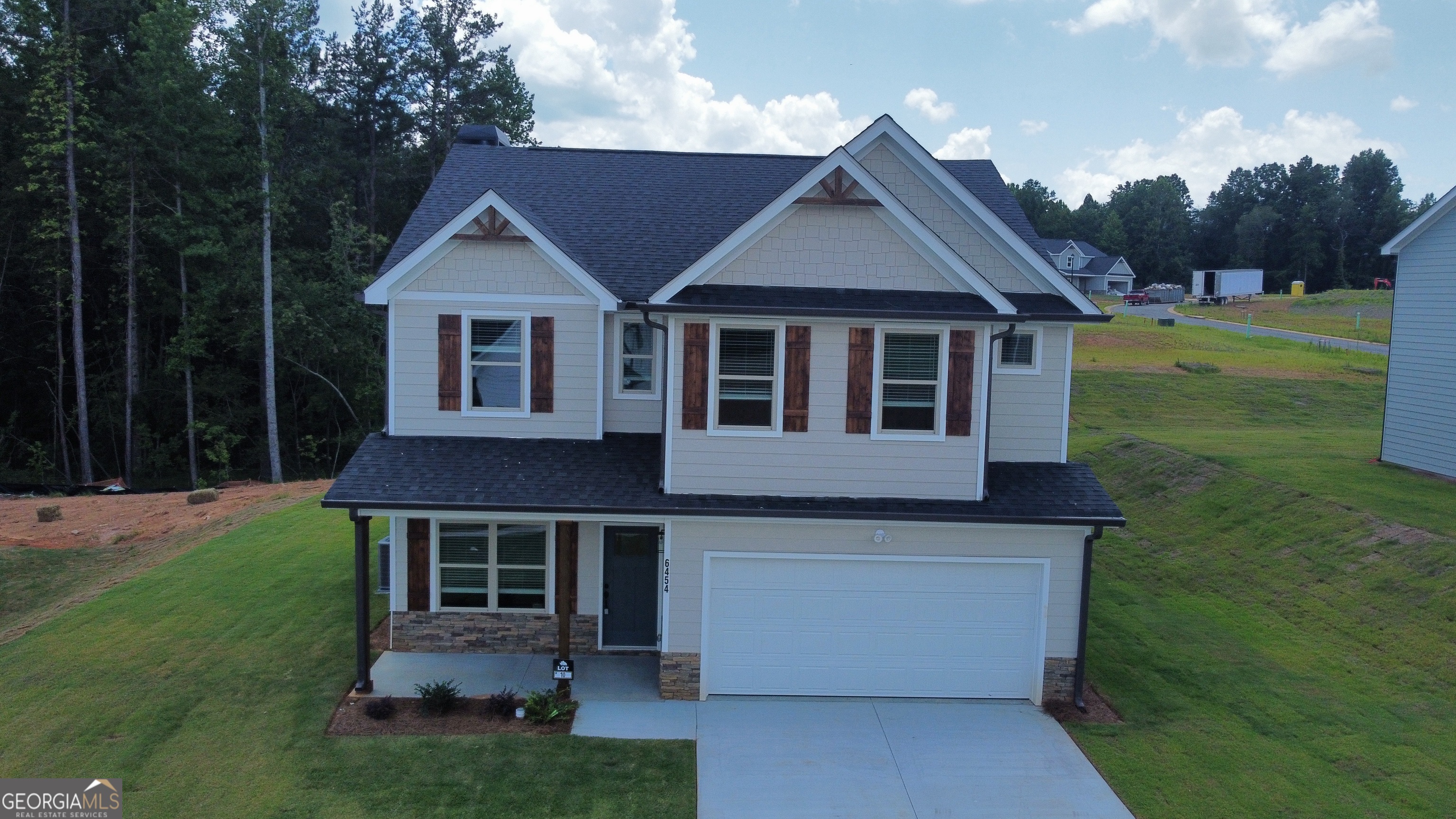 6467 Plantation Station Drive Property Photo 1