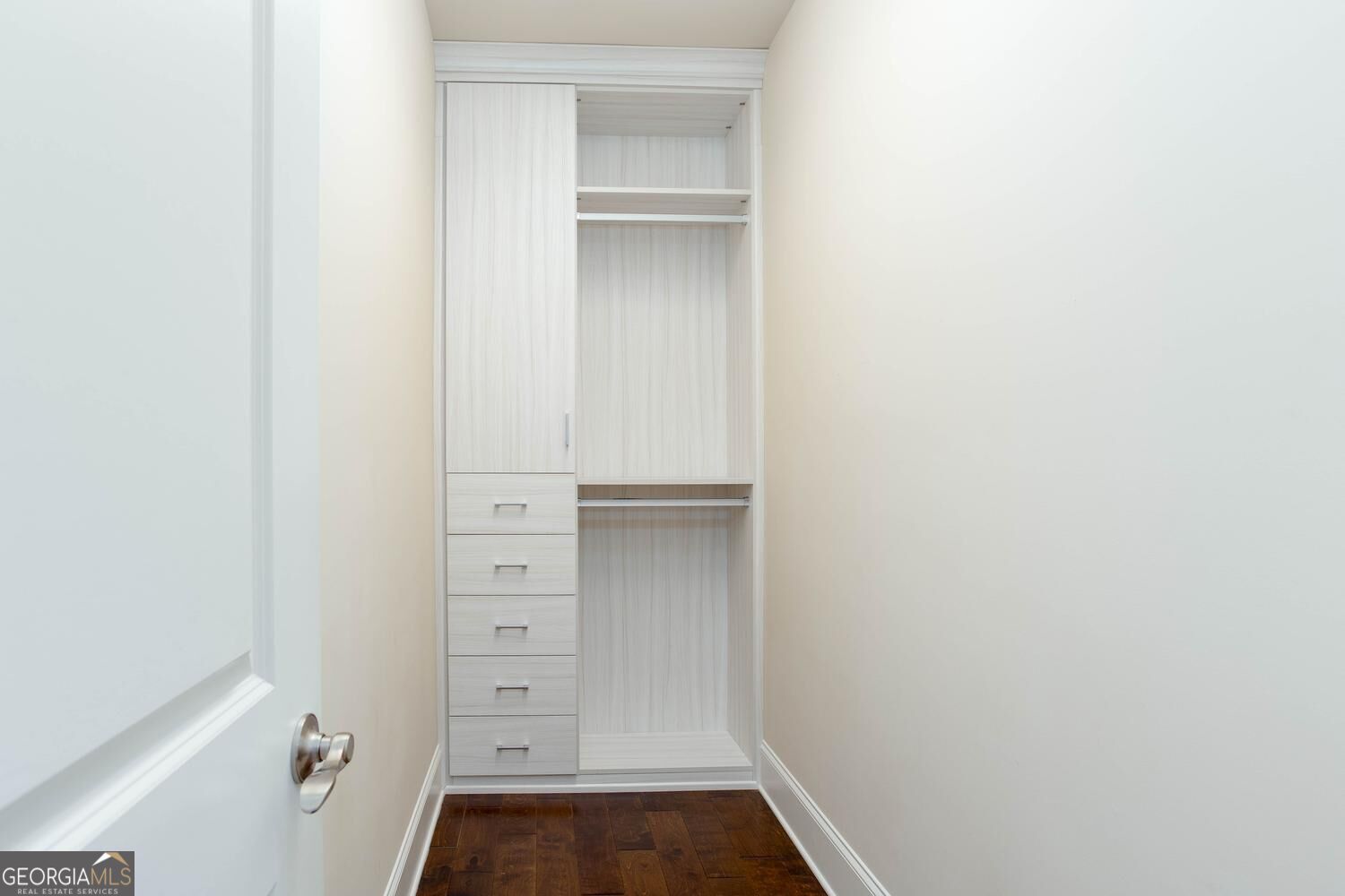 100 Batten Board Way Property Photo 17