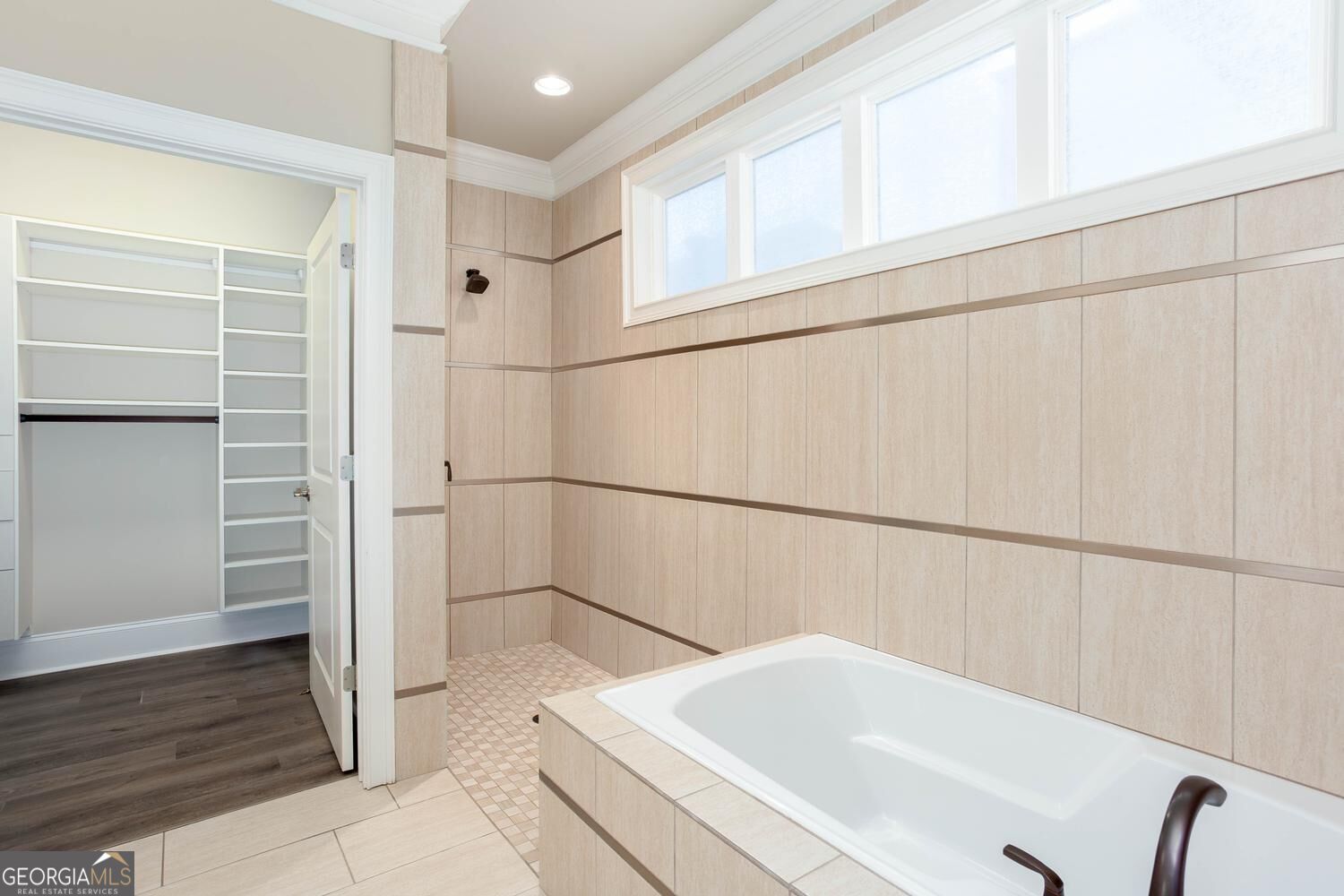 100 Batten Board Way Property Photo 33