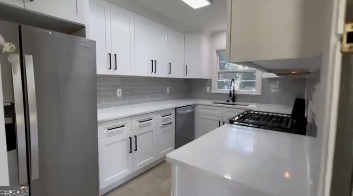 1187 Ellington Drive Property Photo 4