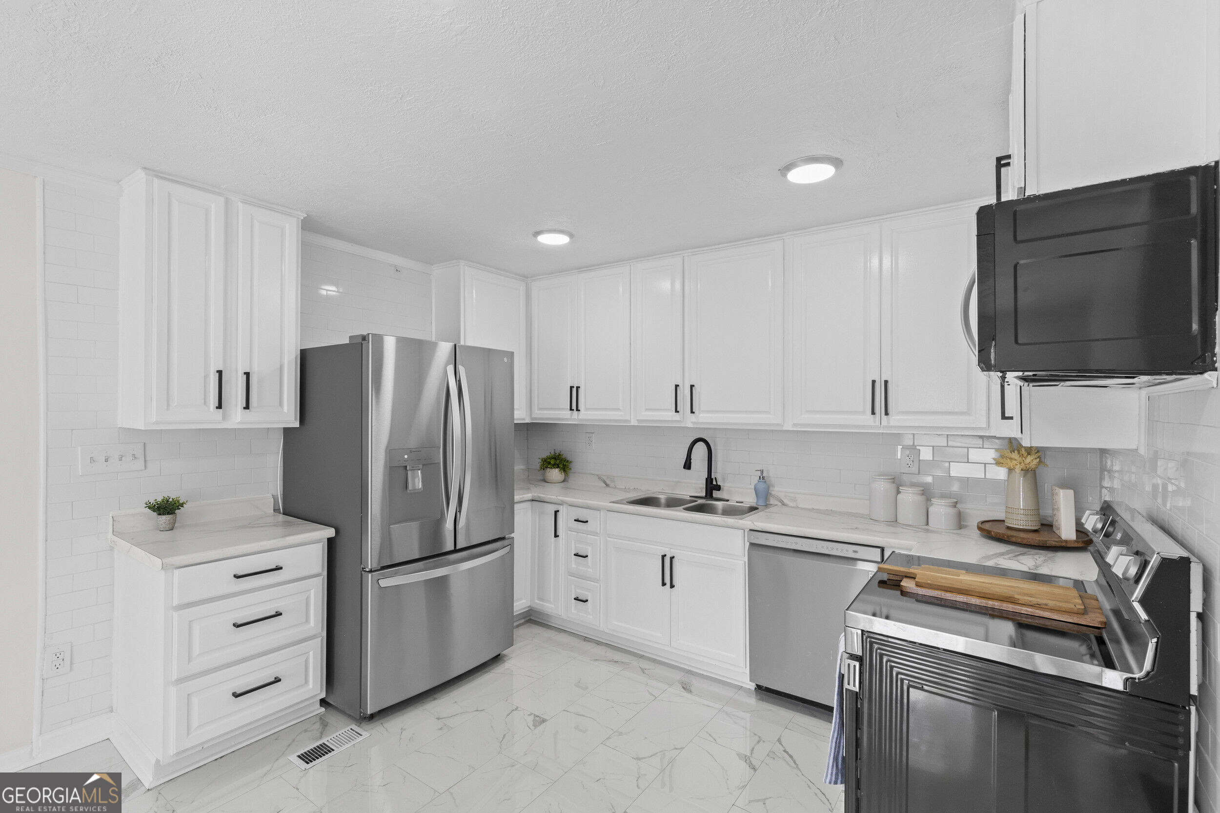 3505 Jack Kelly Road Property Photo 3