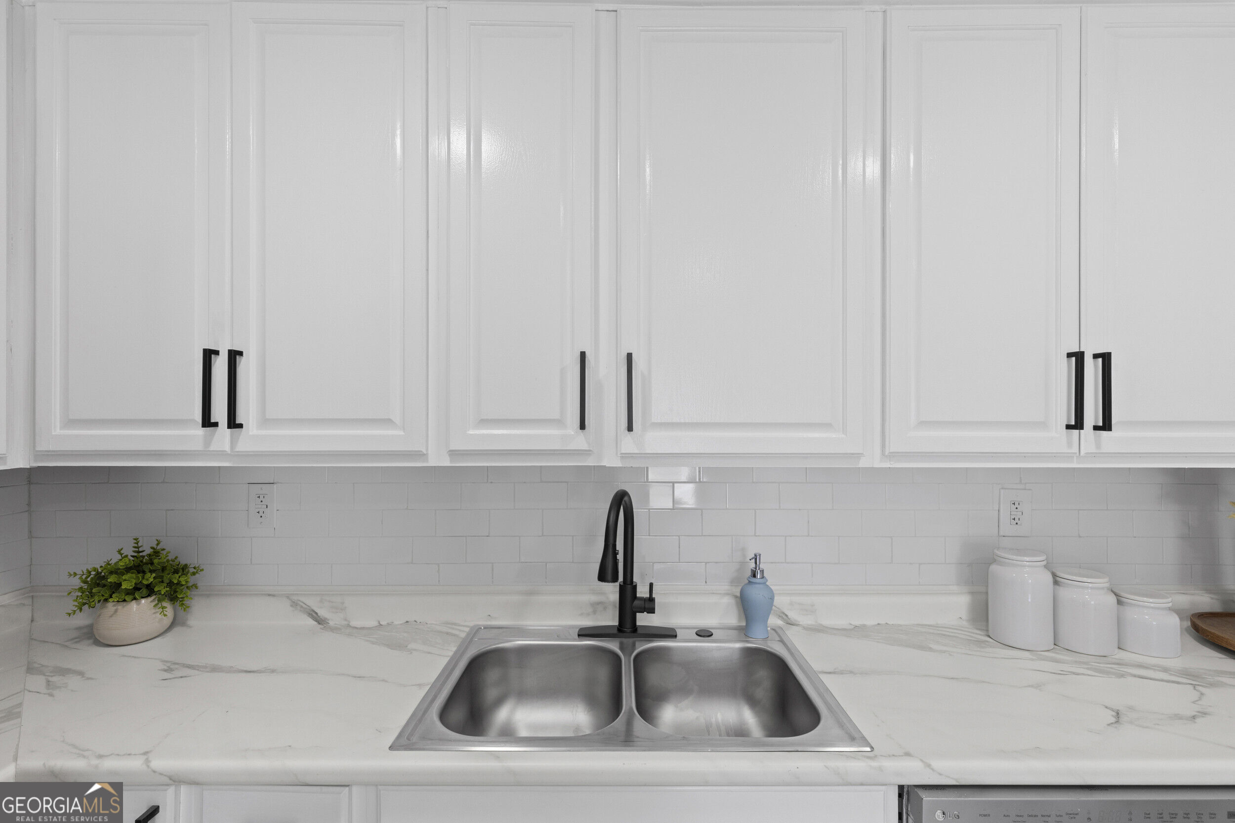 3505 Jack Kelly Road Property Photo 7