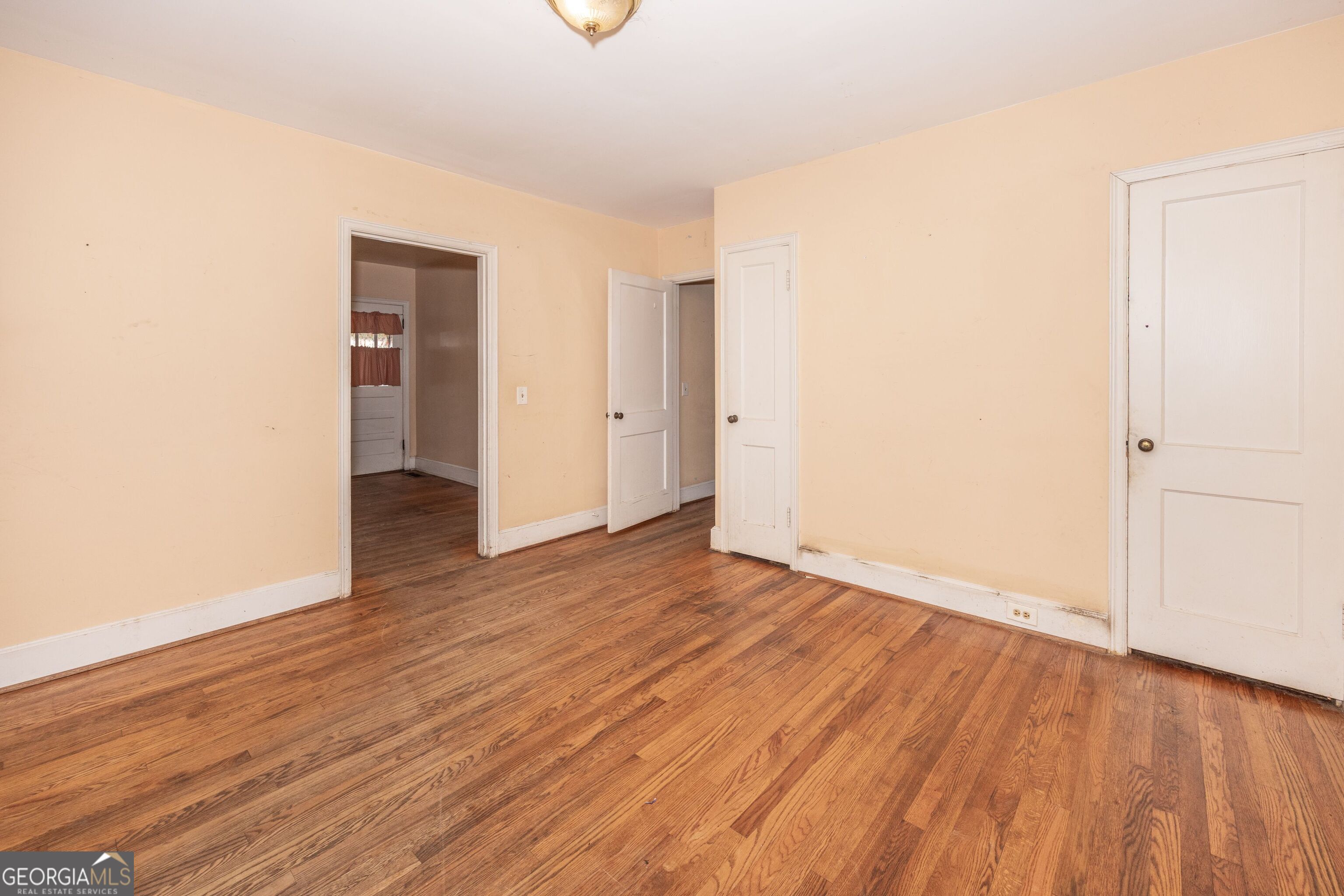 303 Georgianna Street Property Photo 9