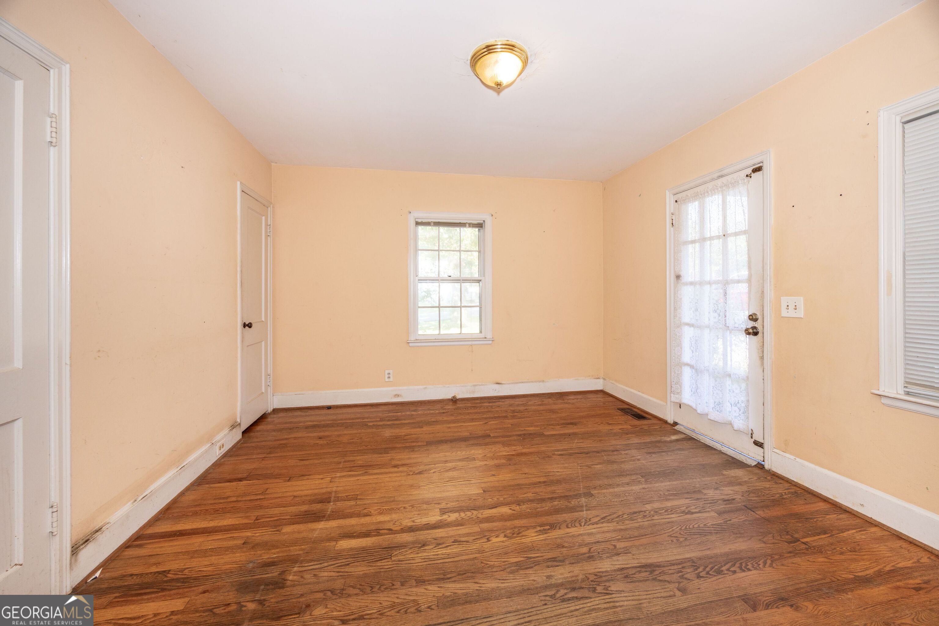 303 Georgianna Street Property Photo 10