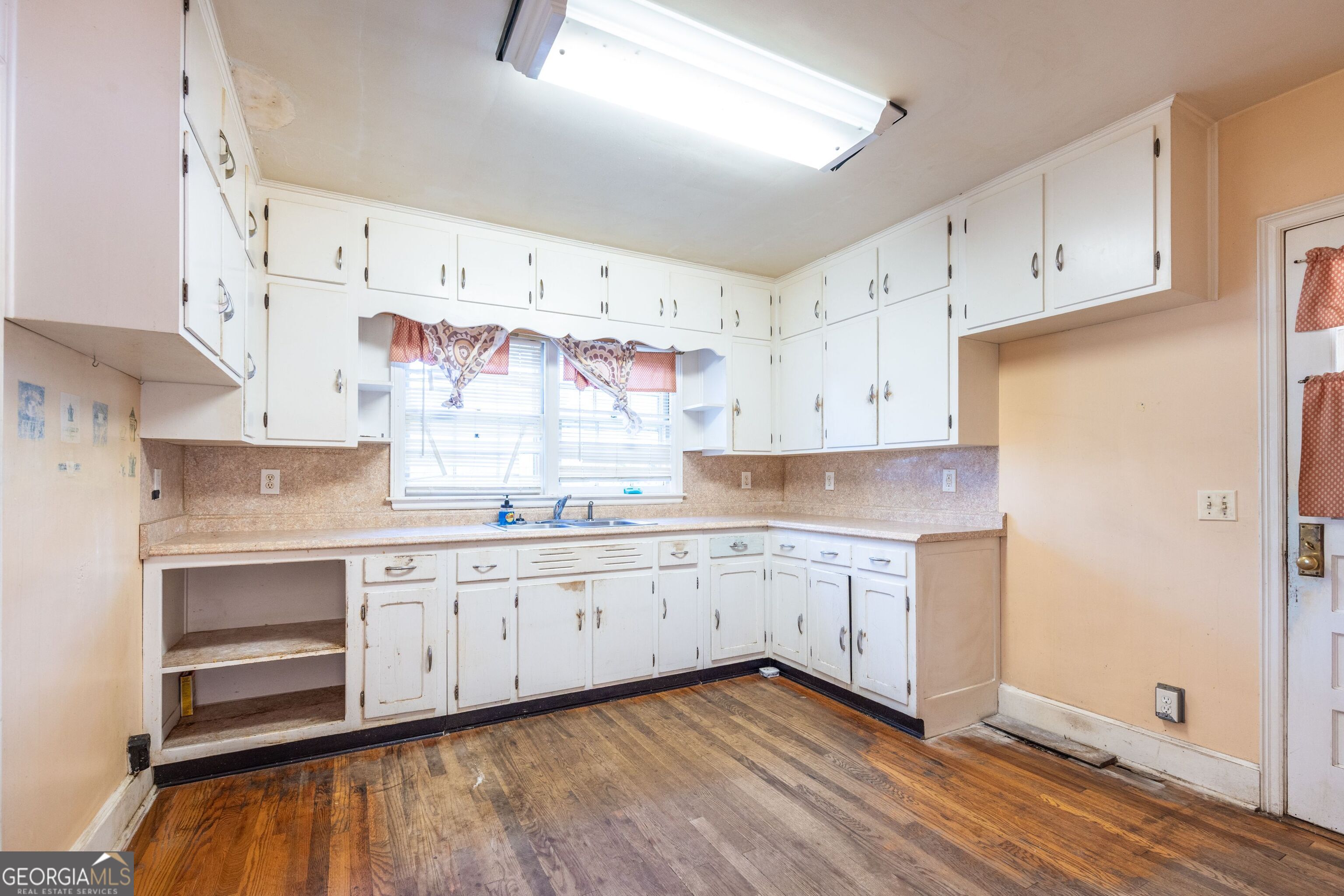 303 Georgianna Street Property Photo 12