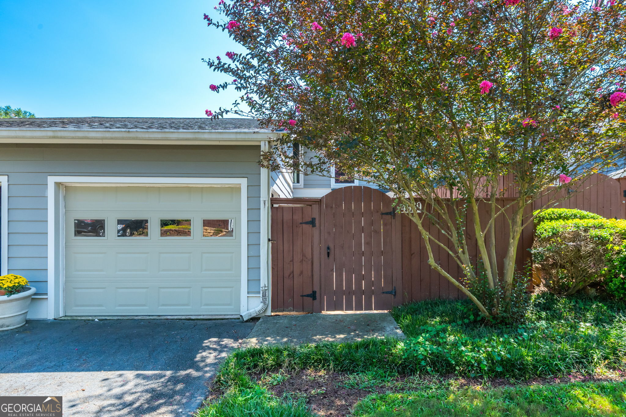 4939 Meadow Lane Property Photo 1