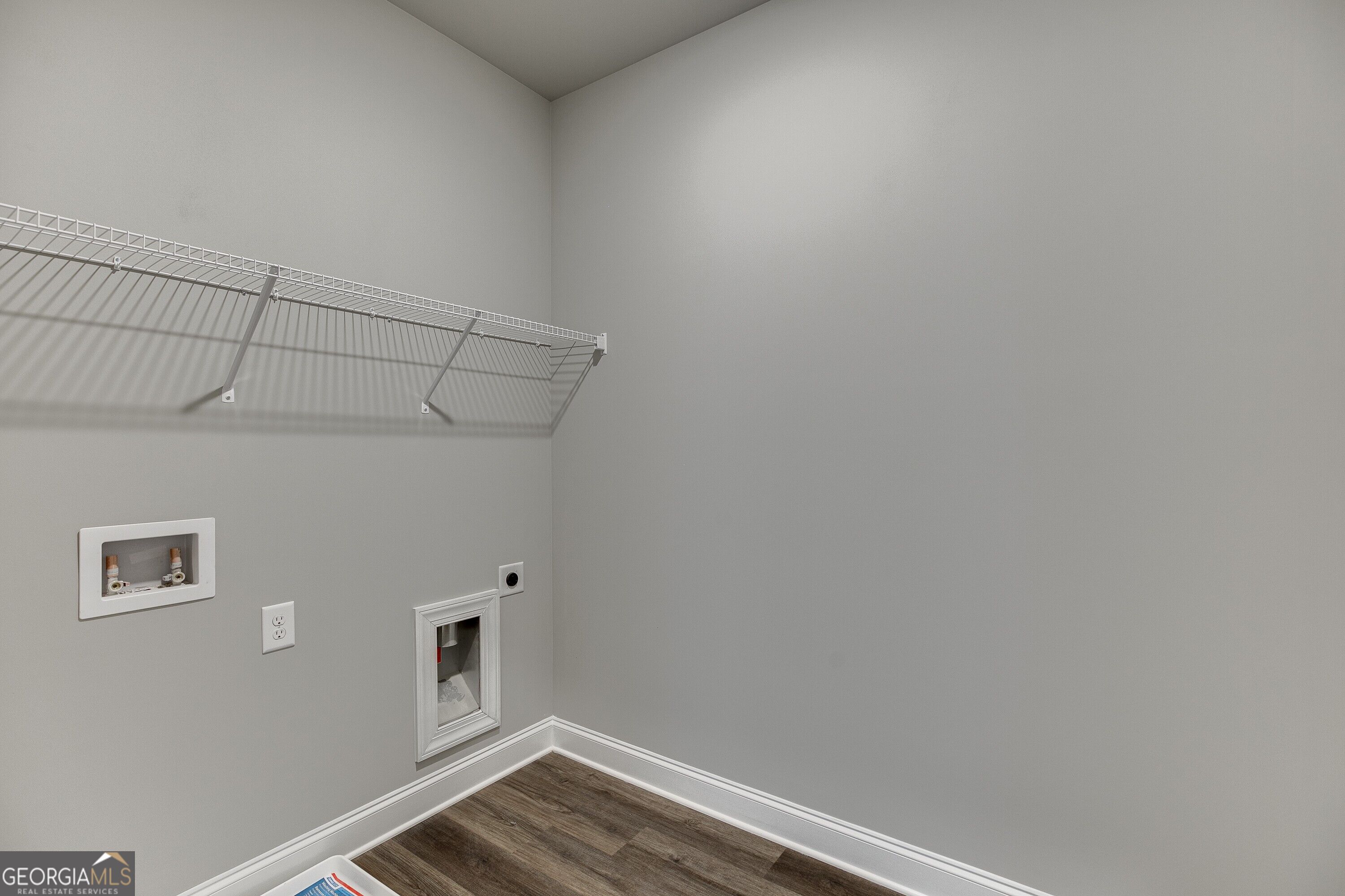 5617 Ernest Way Property Photo 36