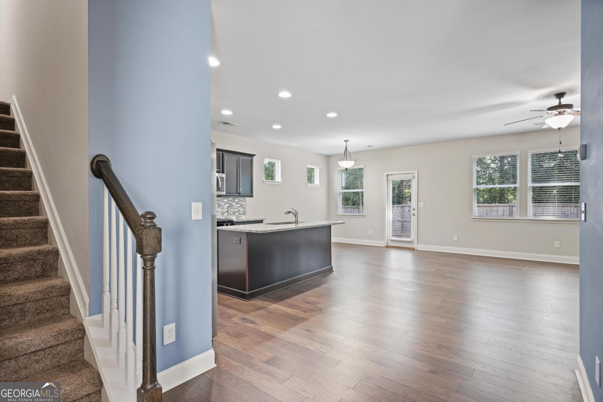 4114 Elsdon Drive Property Photo 4