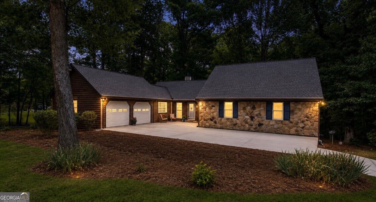 1677 Heritage Drive Property Photo 1