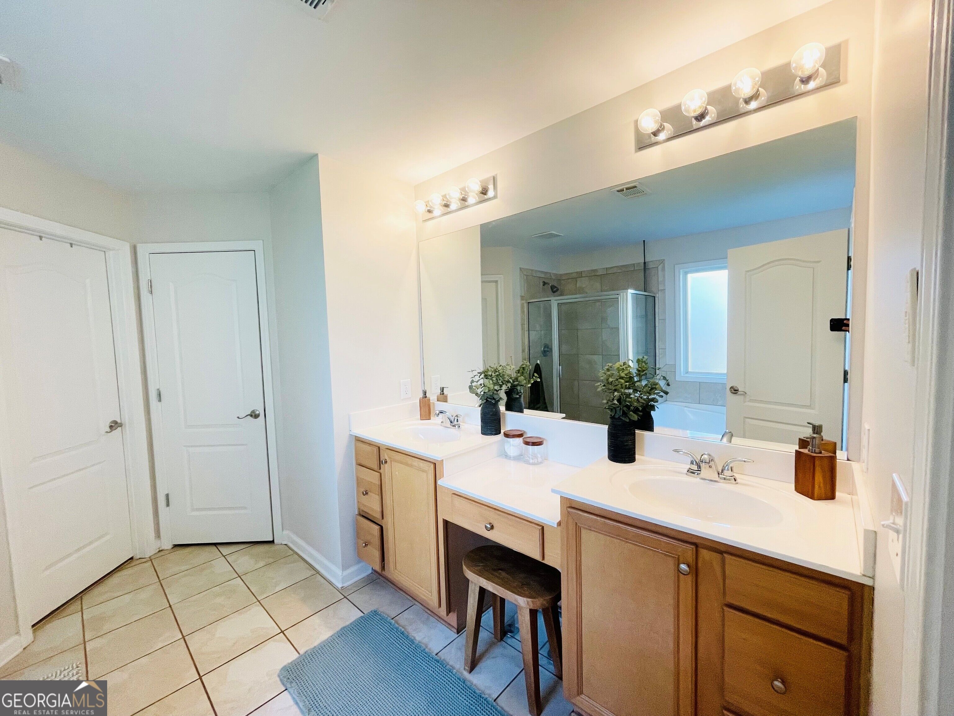 5313 Shadow Walk Way Property Photo 11
