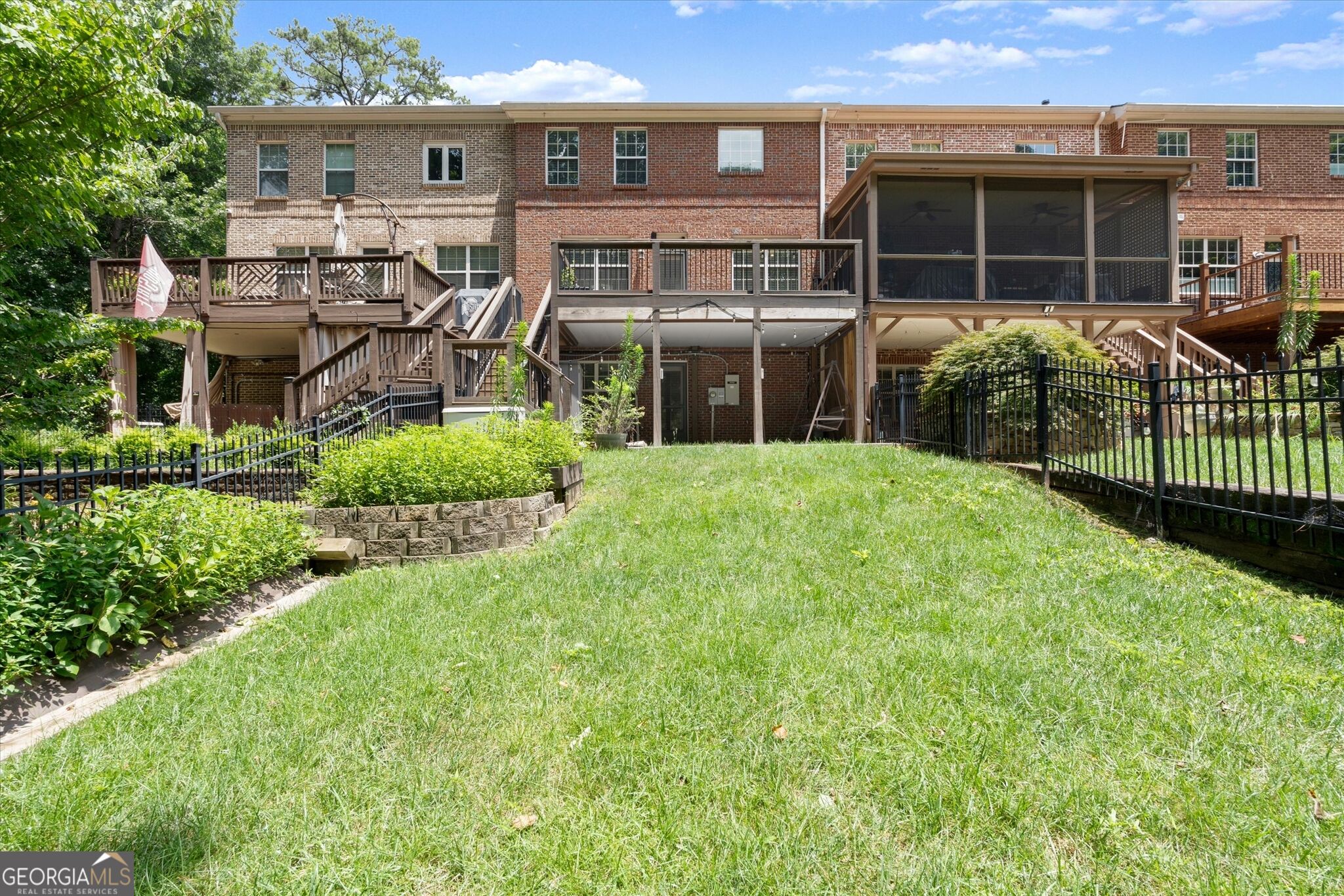 5583 Julian Place Property Photo 38