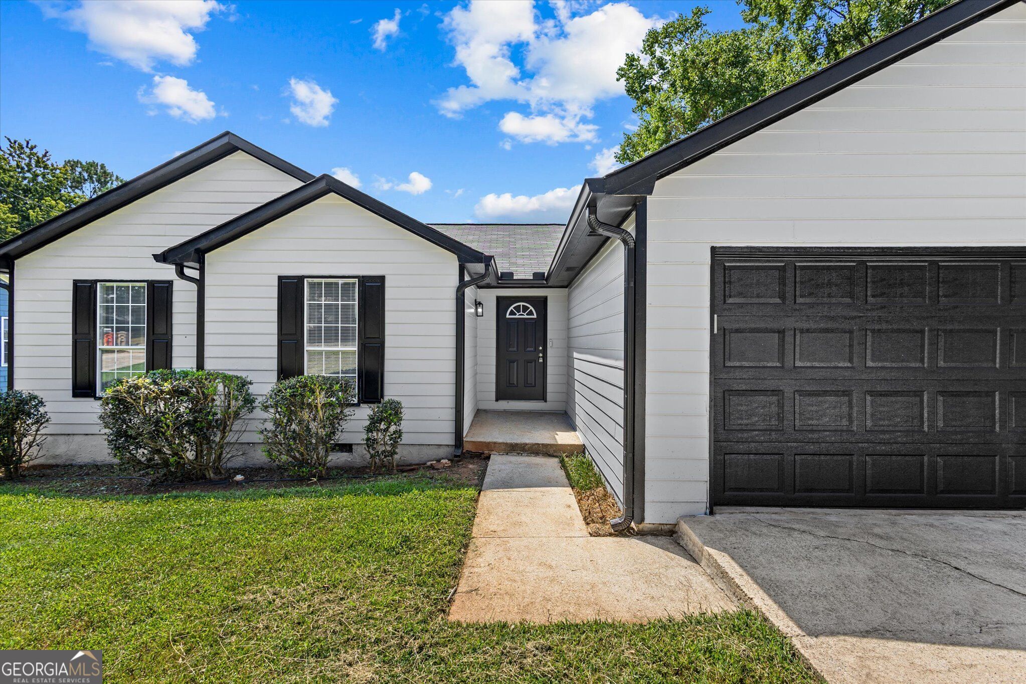 3679 Ashbill Court Property Photo 3