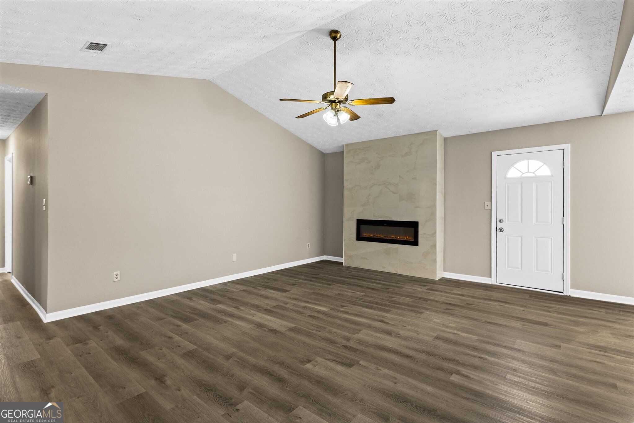3679 Ashbill Court Property Photo 5