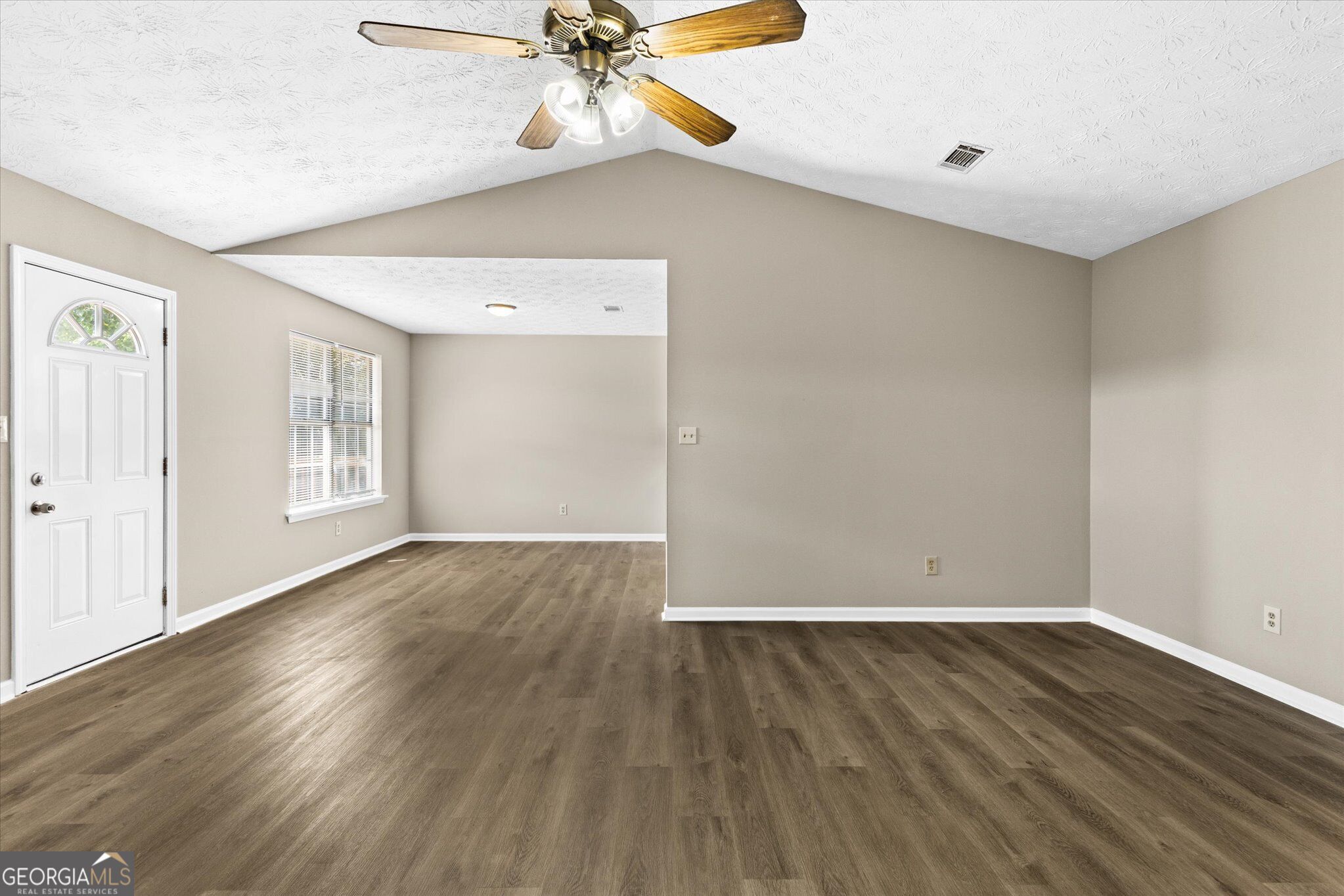 3679 Ashbill Court Property Photo 6