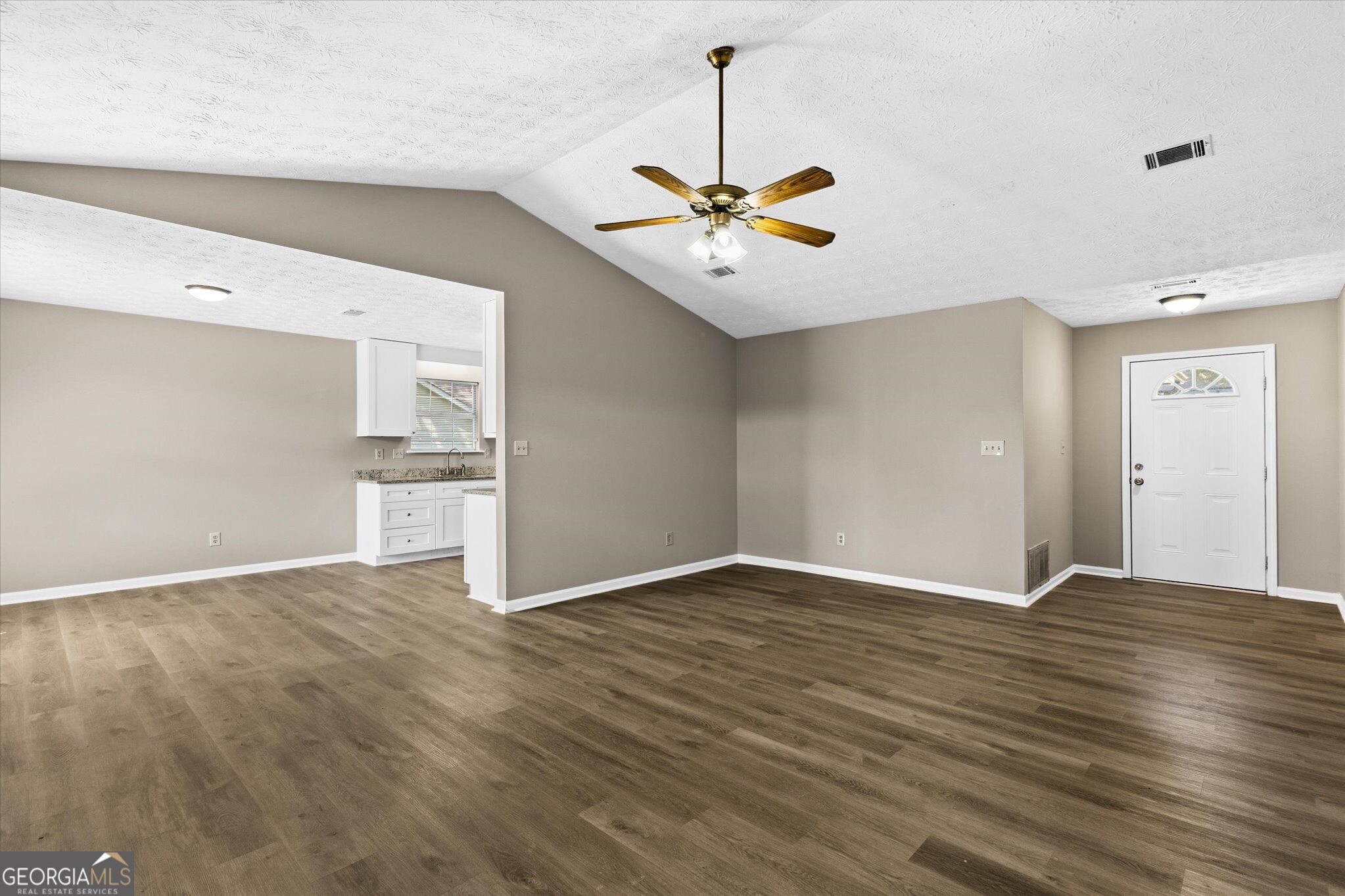 3679 Ashbill Court Property Photo 7