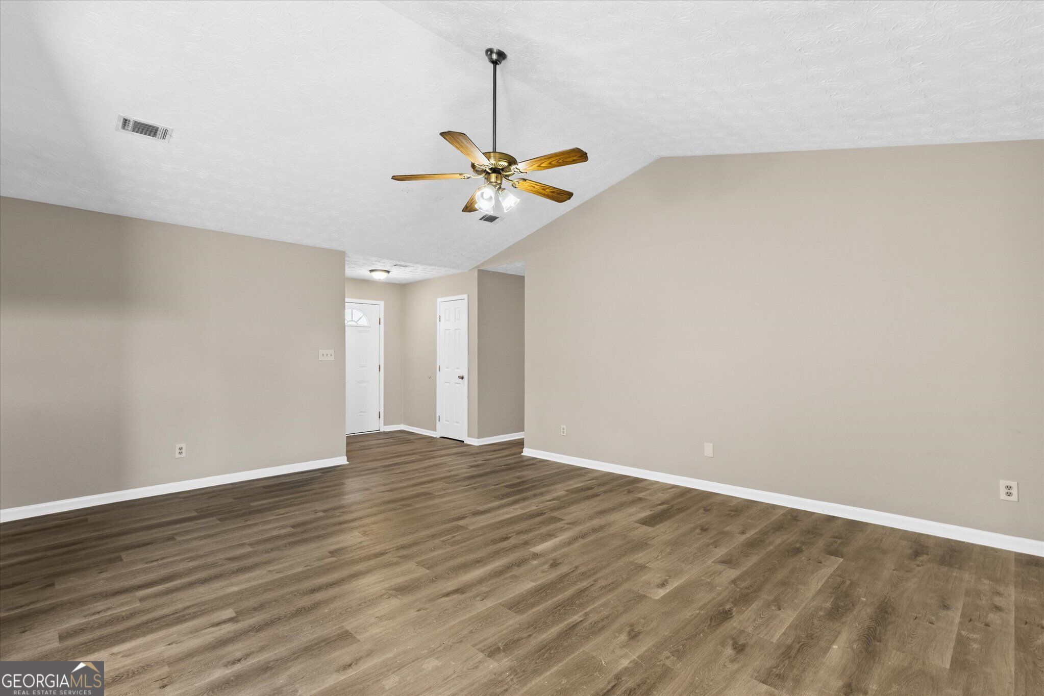 3679 Ashbill Court Property Photo 10