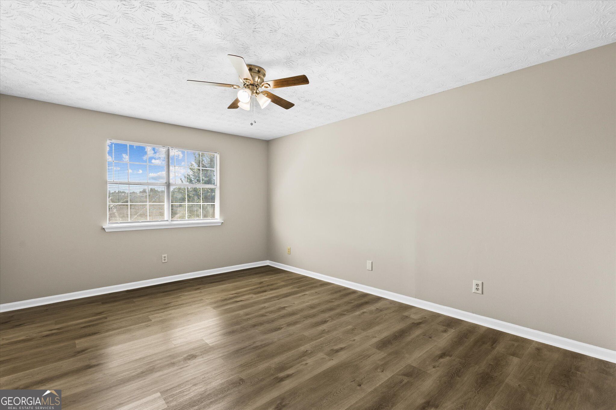 3679 Ashbill Court Property Photo 12