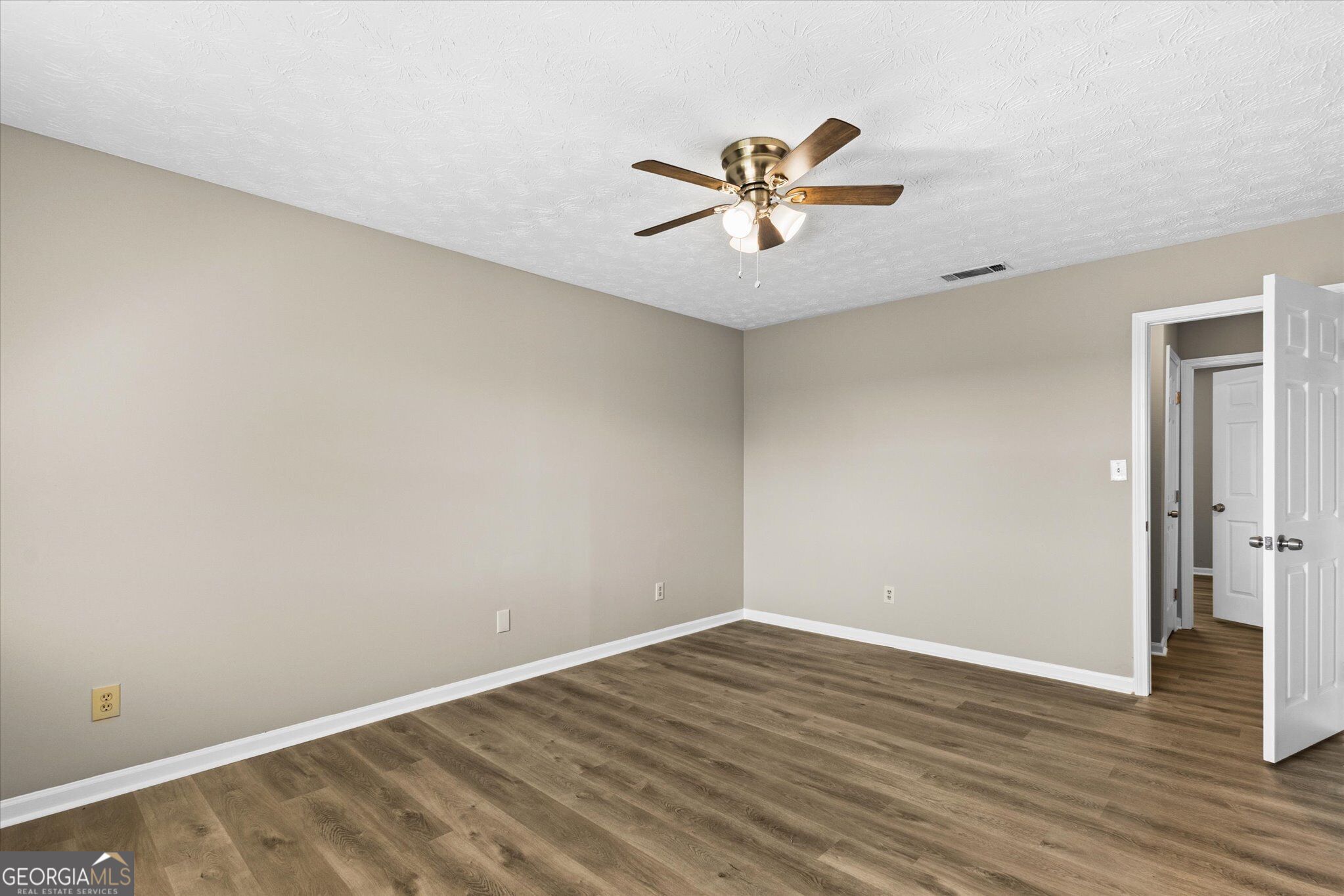3679 Ashbill Court Property Photo 16