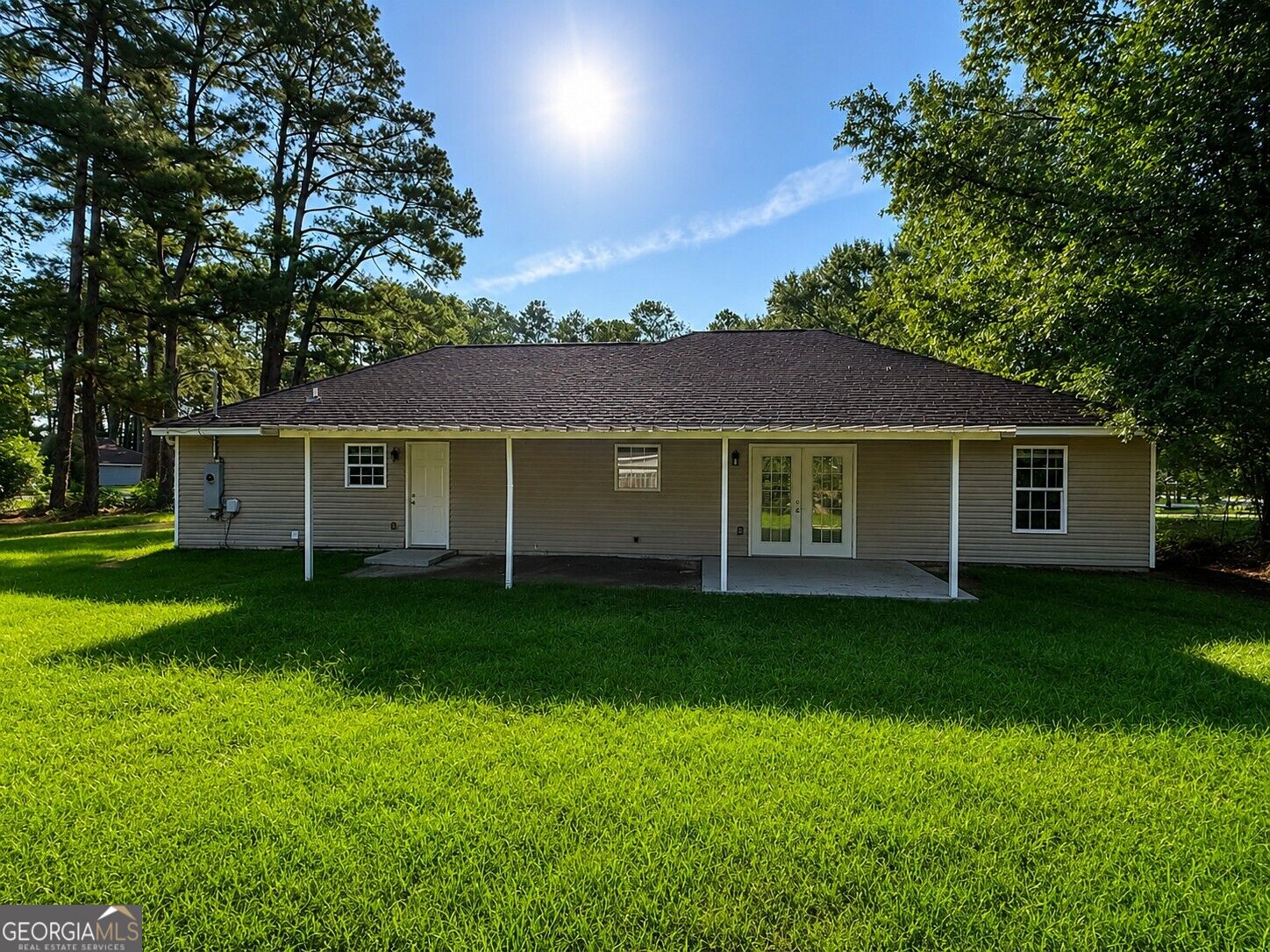 303 Moore Avenue Property Photo 4