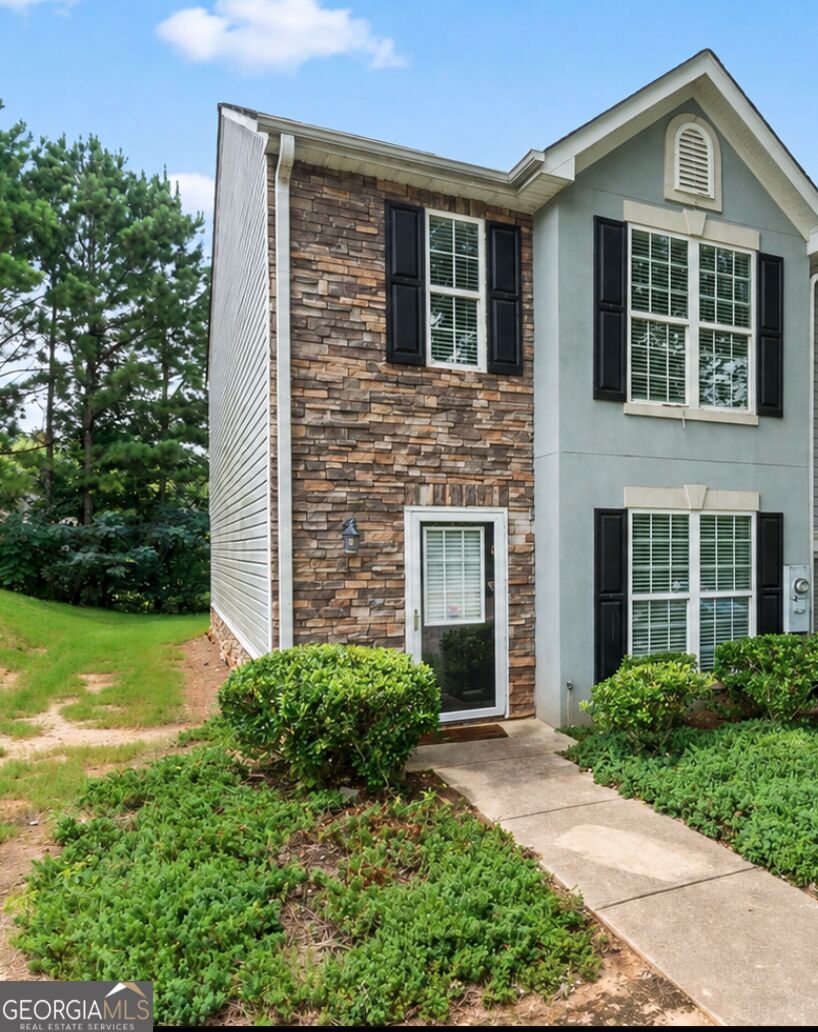 5619 Union Pointe Drive Property Photo 1