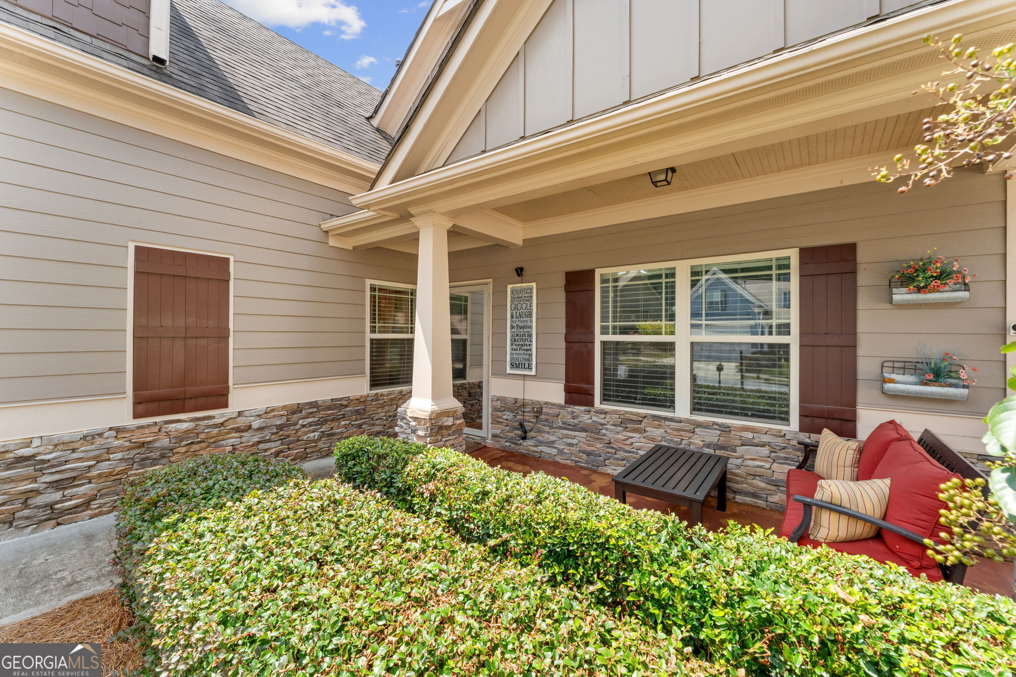194 Hawthorne Ridge Circle Property Photo 4