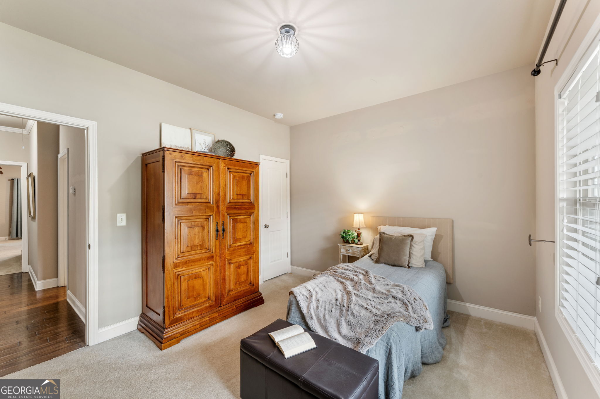 194 Hawthorne Ridge Circle Property Photo 15