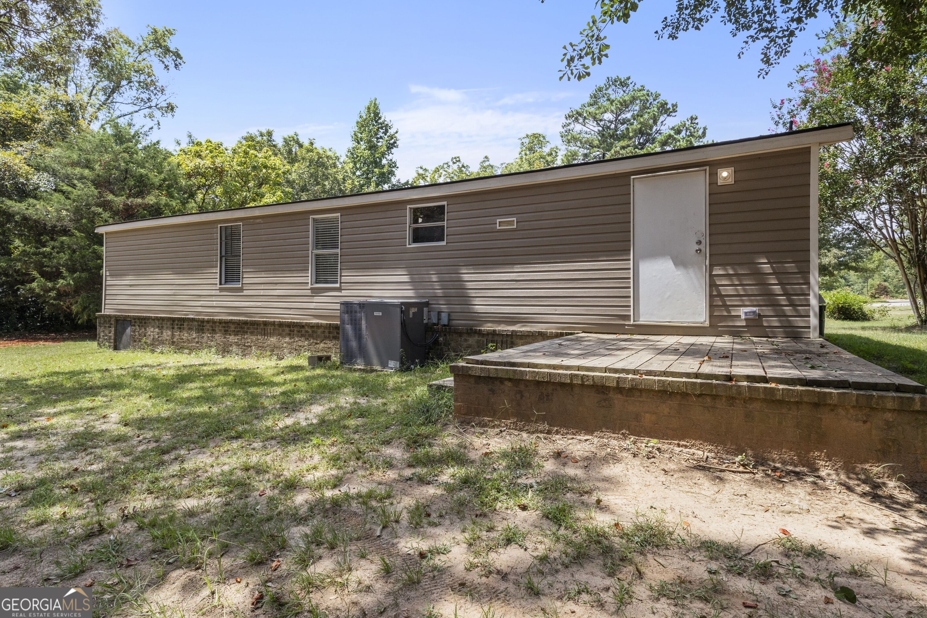 165 Giles Circle Property Photo 5