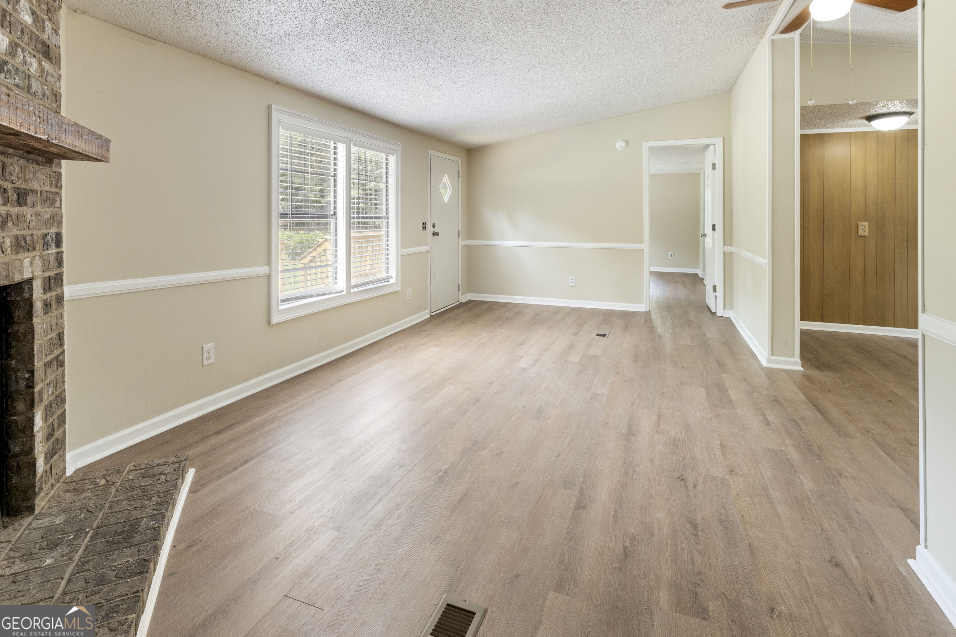 165 Giles Circle Property Photo 7