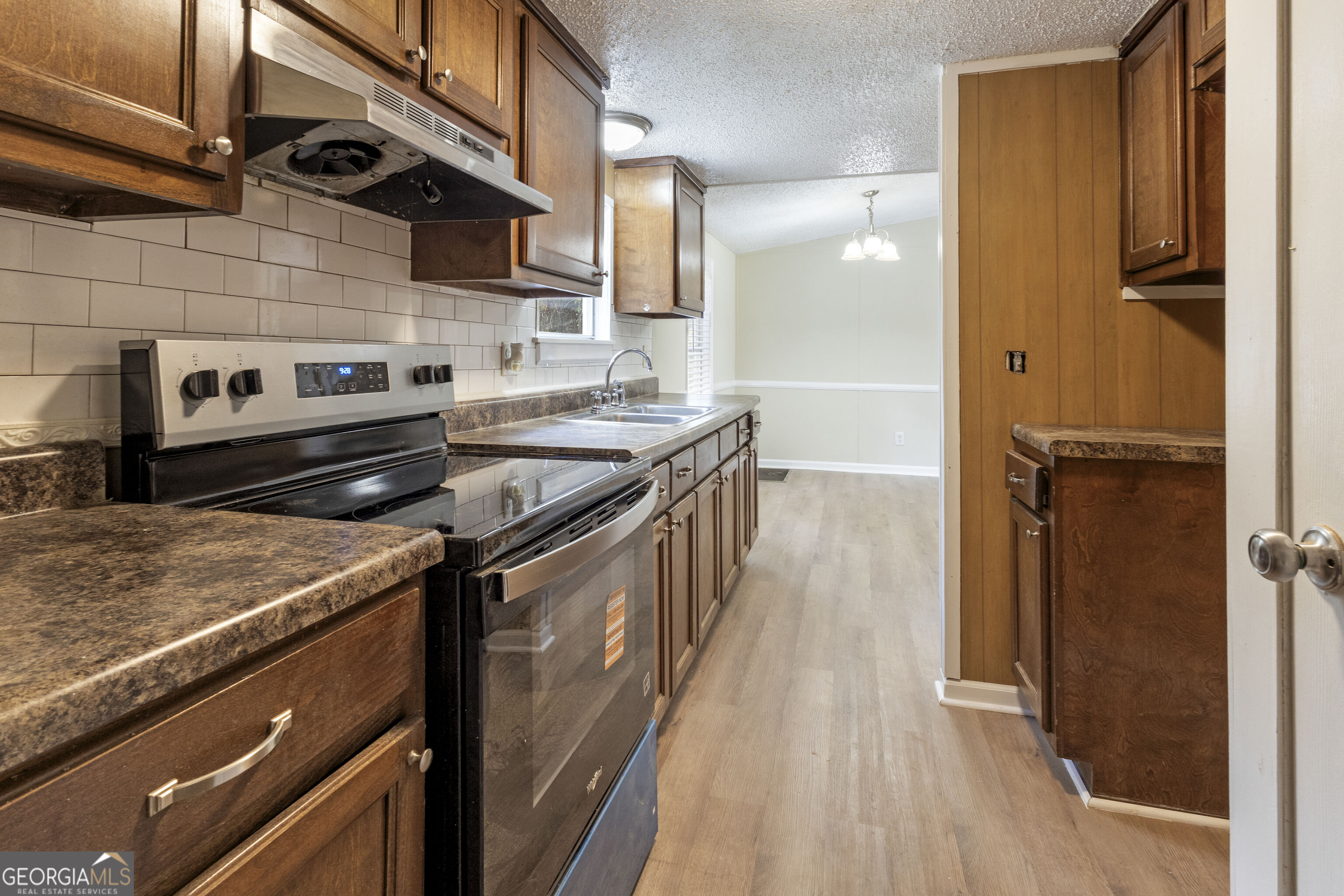 165 Giles Circle Property Photo 11